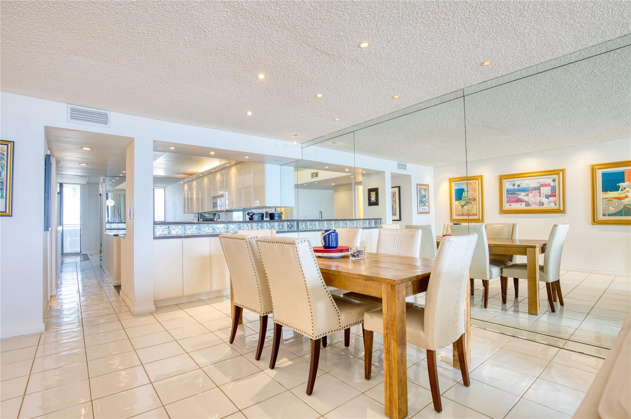 OCEAN TOWNHOUSES CONDO - Residential