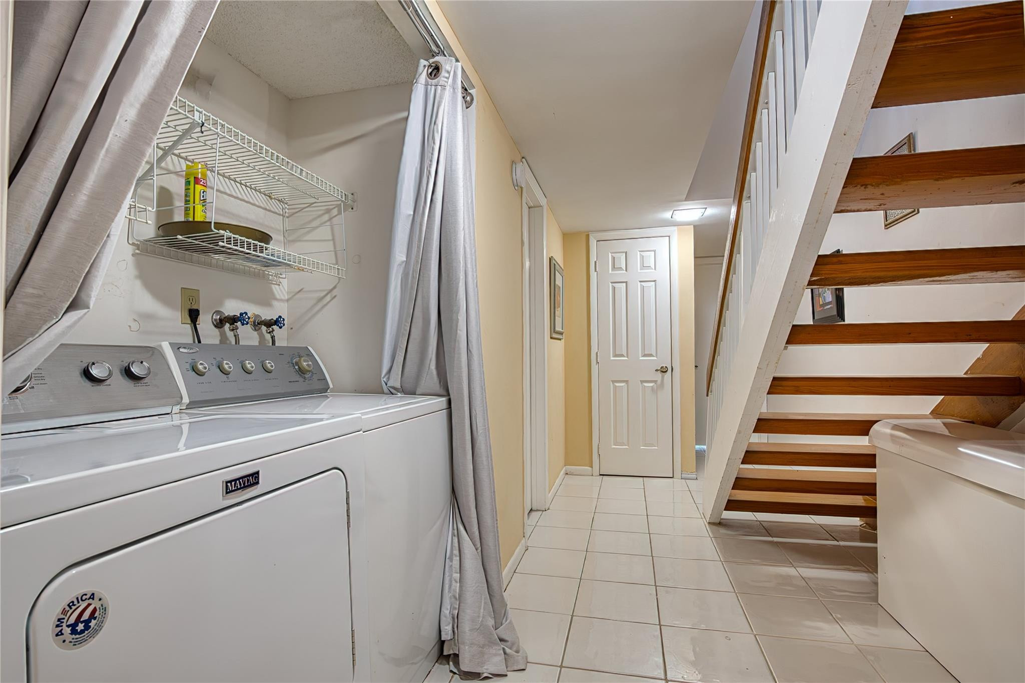 OCEAN TOWNHOUSES CONDO - Residential
