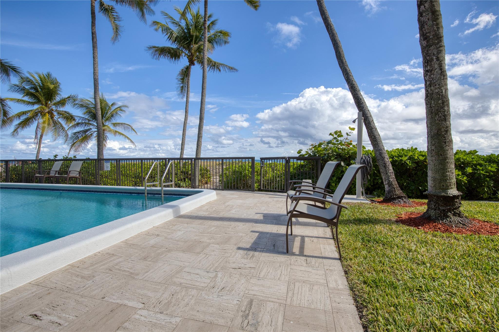 OCEAN TOWNHOUSES CONDO - Residential