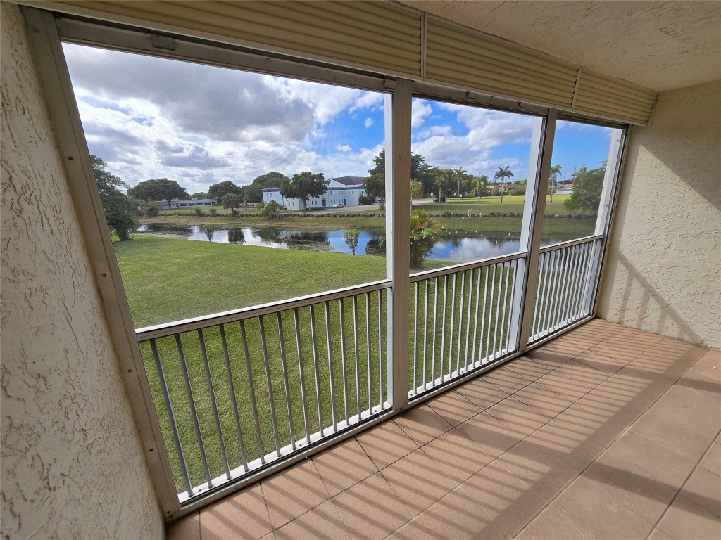 WASHER/DRYER INSIDE!! COME AND GET THIS ONE BEFORE IT'S GONE! Unit freshly painted, BRAND NEWKITCHEN APPLIANCES, A/C AND WATER HEATER 2022, screened balcony with a gorgeous water view, located in awonderful 55+community with great amenities. New Roof, Building Freshly Painted and new elevators are beinginstalled. Rentals allowed after 12 months.