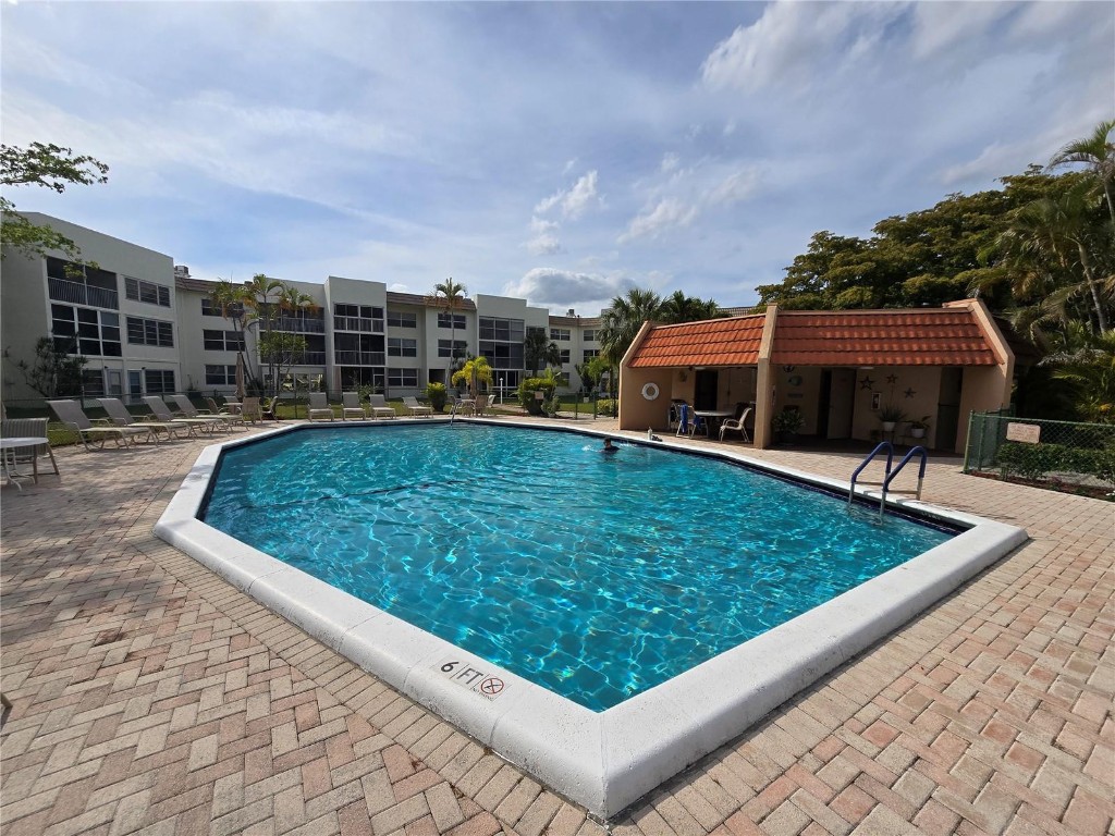 Royal Park Gardens - Residential