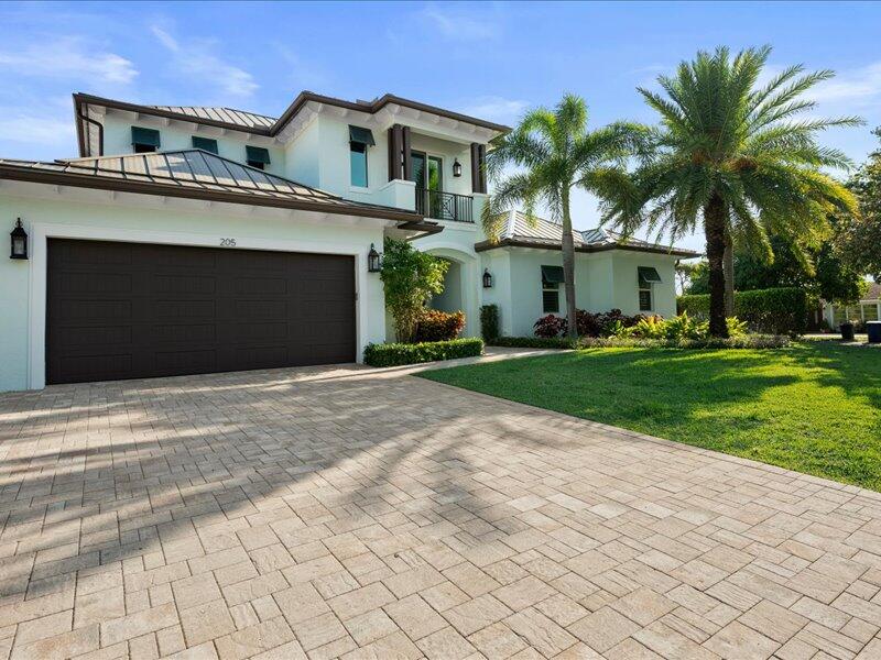 YACHT CLUB ESTATES - Residential