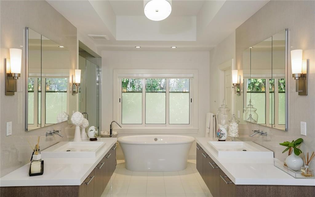 Del Lago Isle 42-2 B - Residential