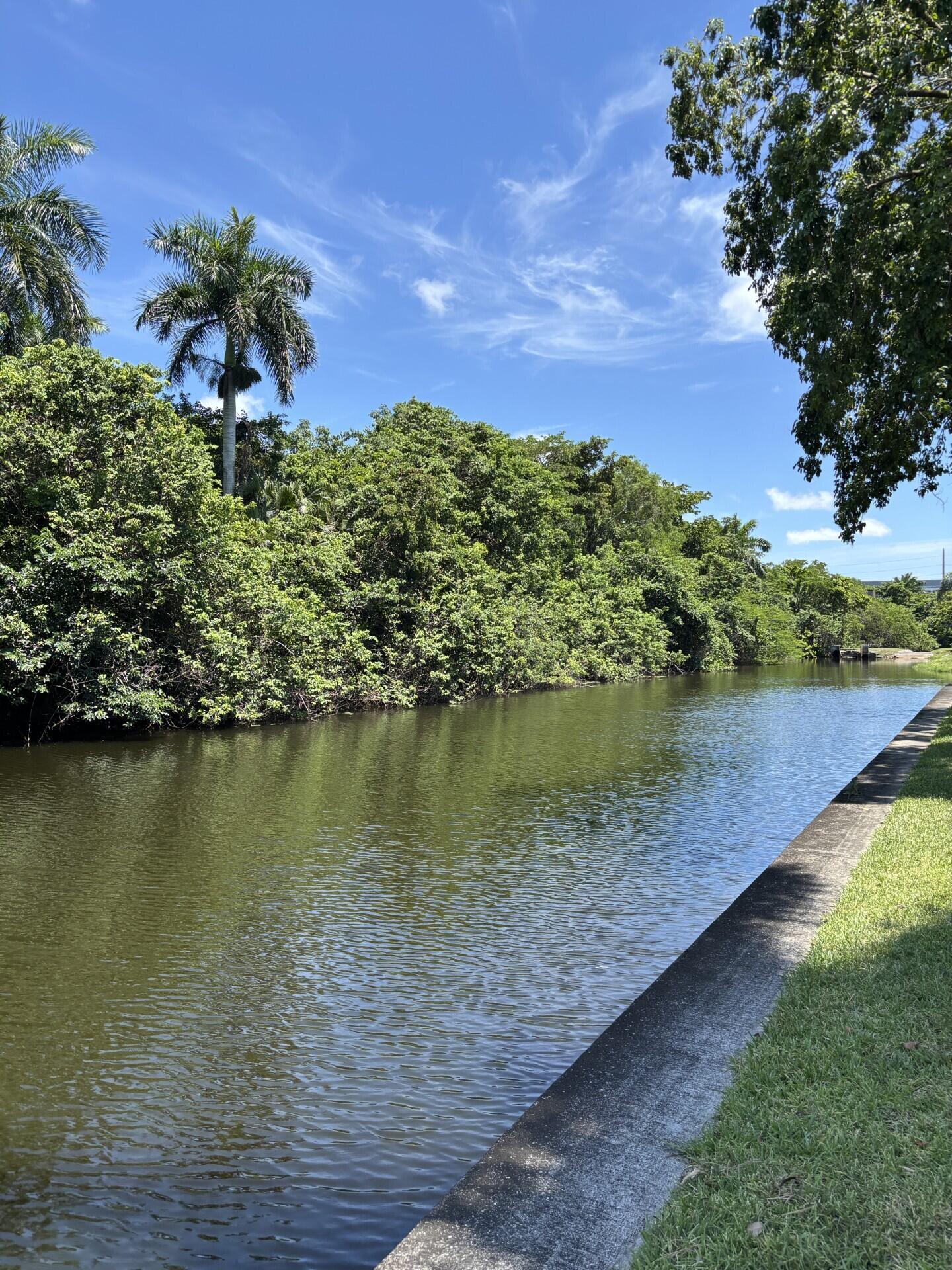 ROYAL PARK CONDO - Residential