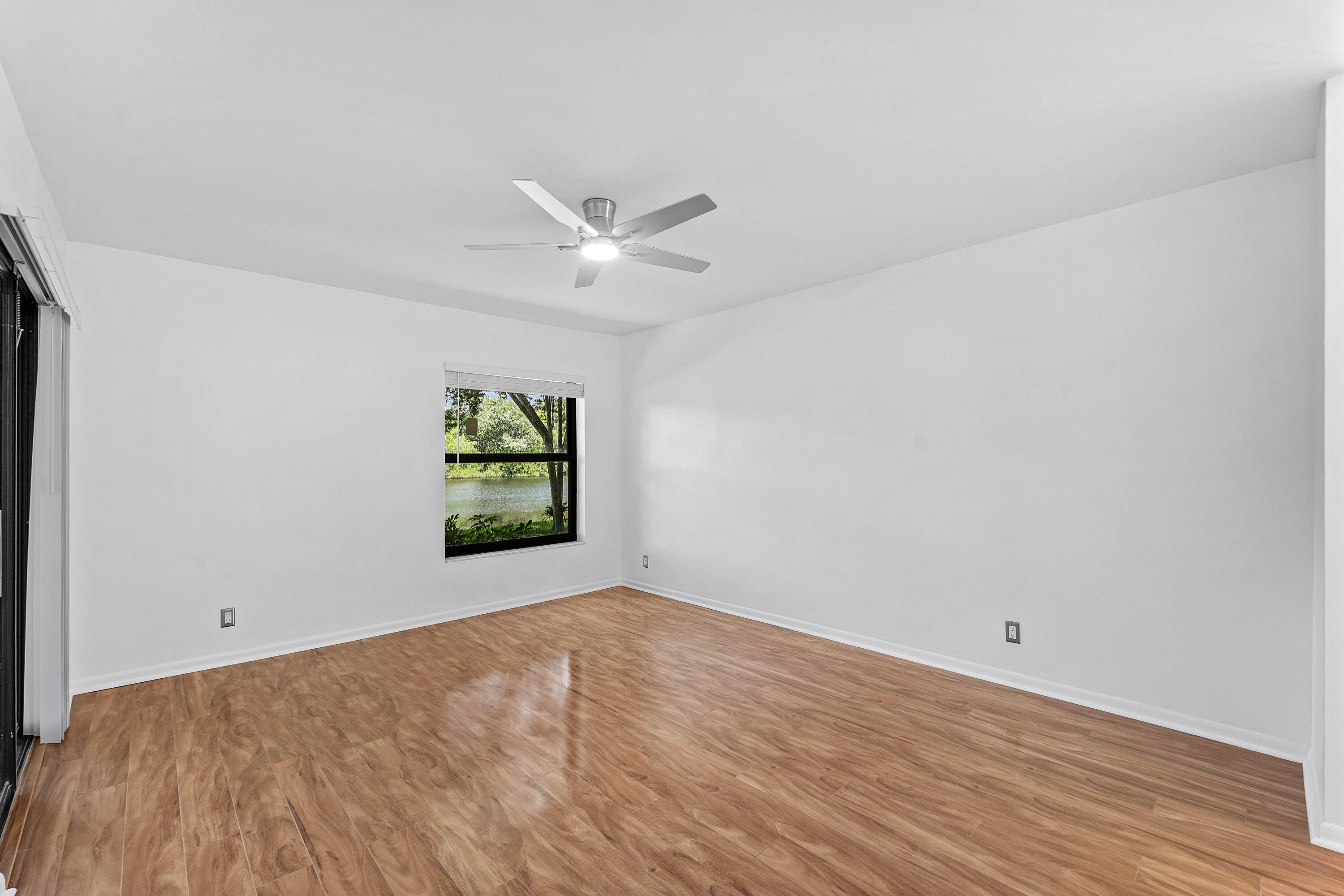 KARANDA VILLAGE IV-C CONDO - Residential
