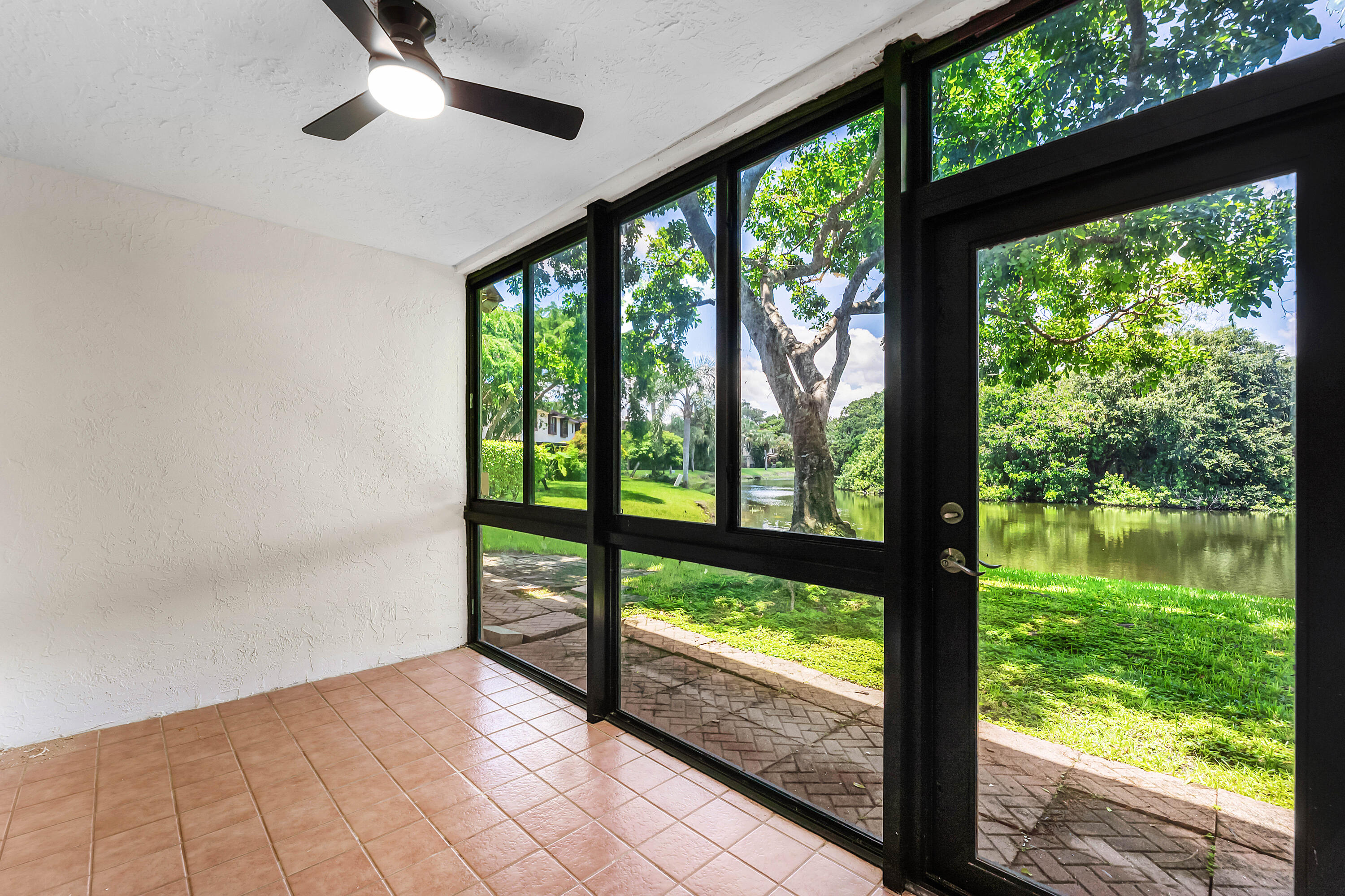 KARANDA VILLAGE IV-C CONDO - Residential