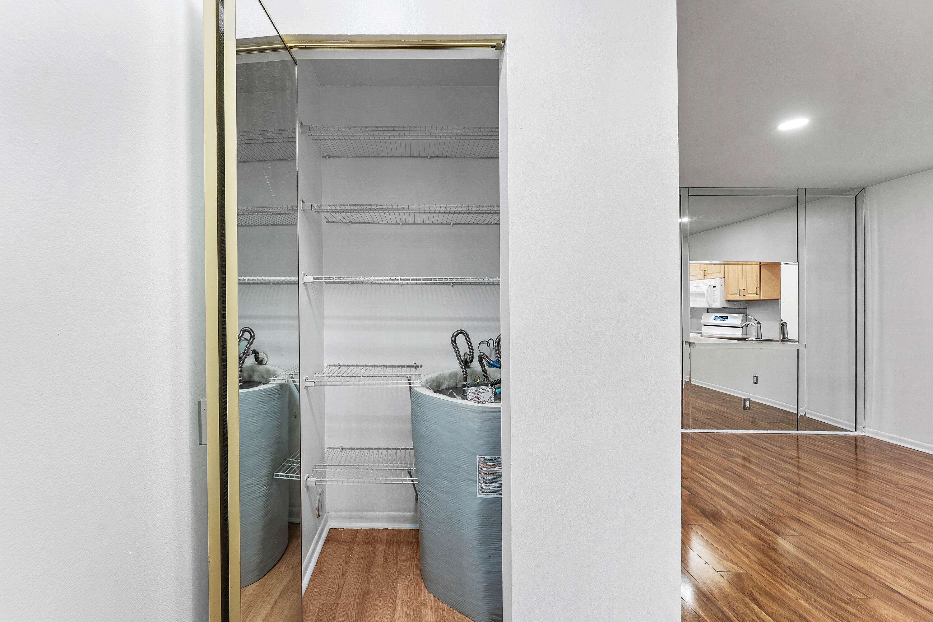 KARANDA VILLAGE IV-C CONDO - Residential