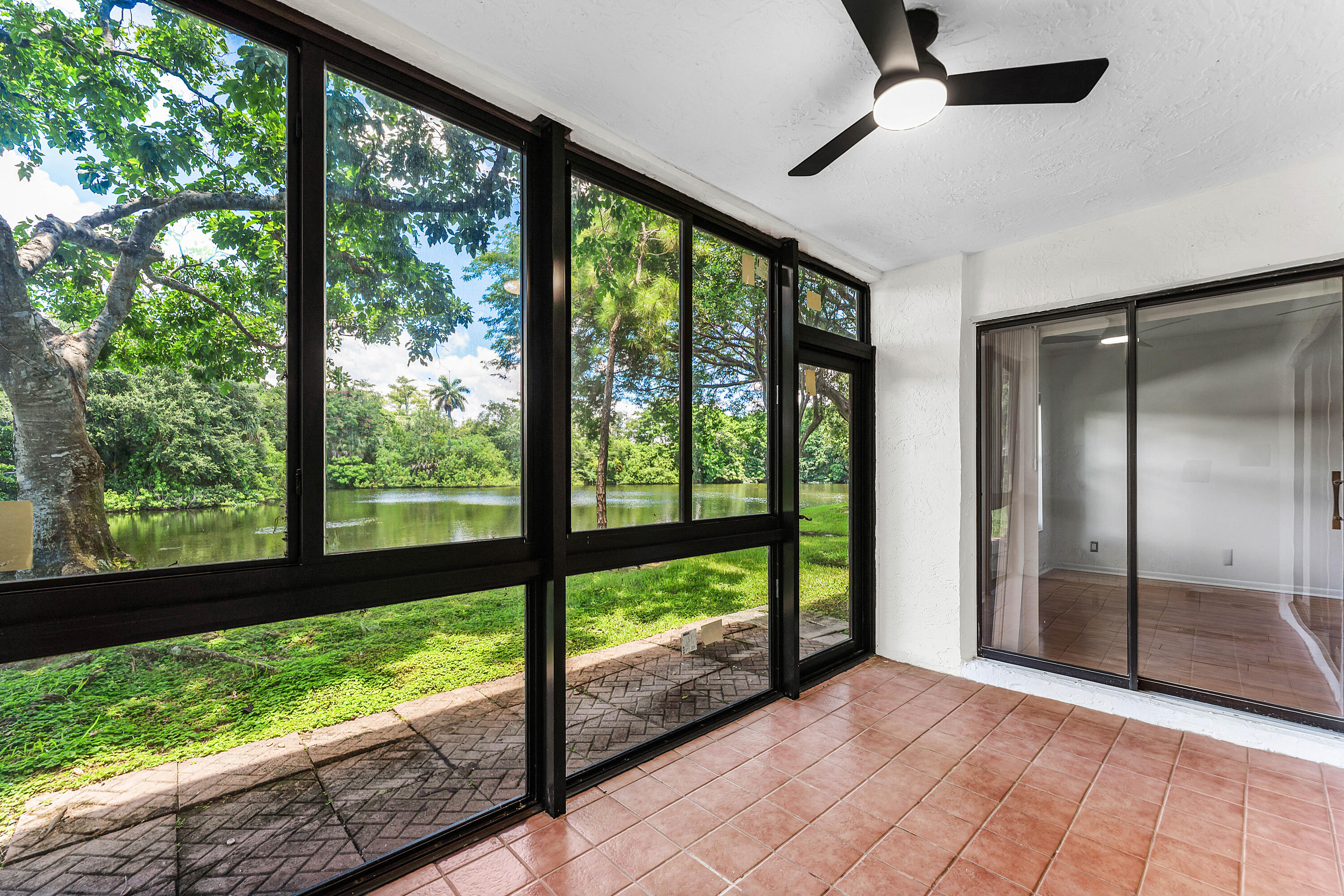 KARANDA VILLAGE IV-C CONDO - Residential