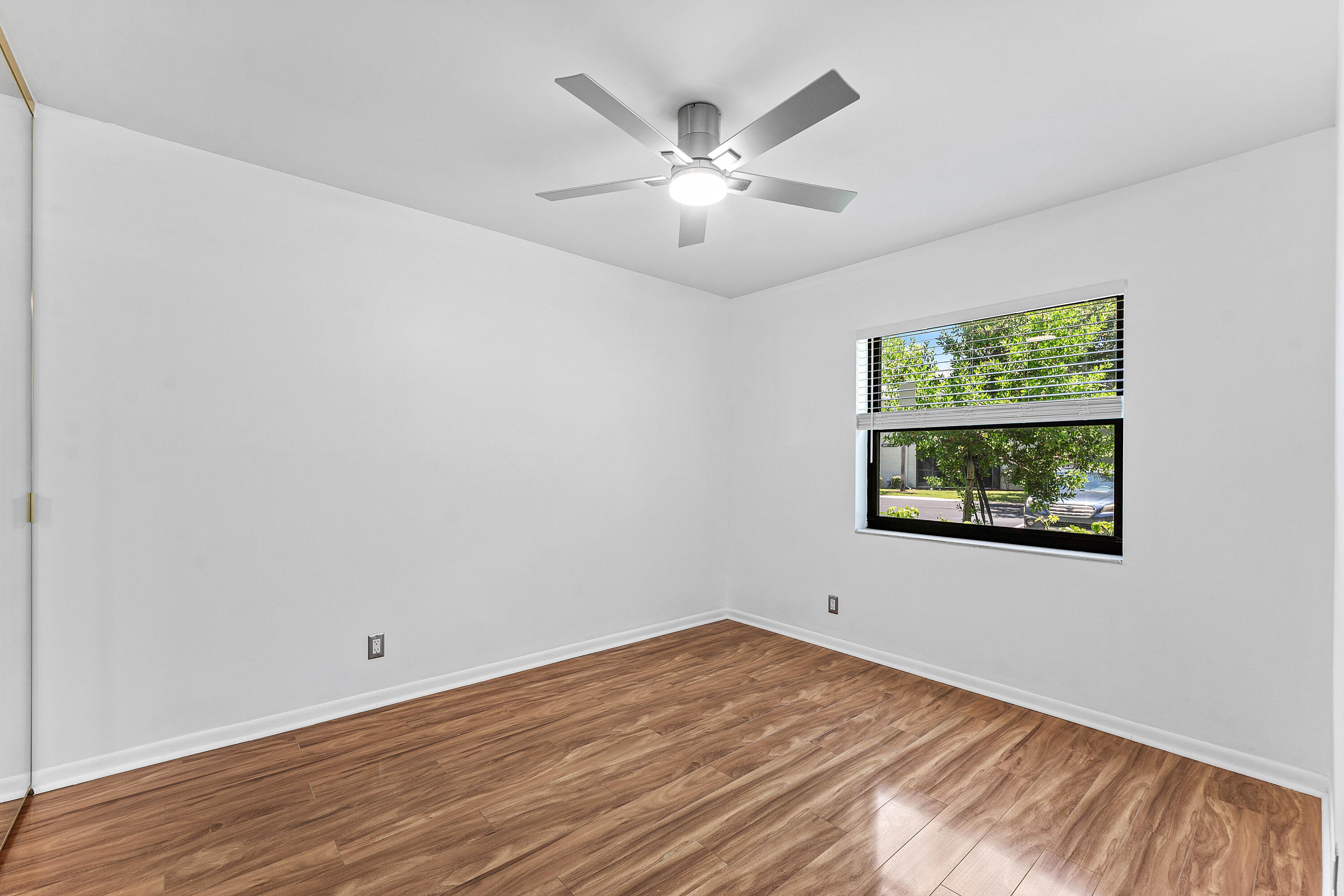 KARANDA VILLAGE IV-C CONDO - Residential