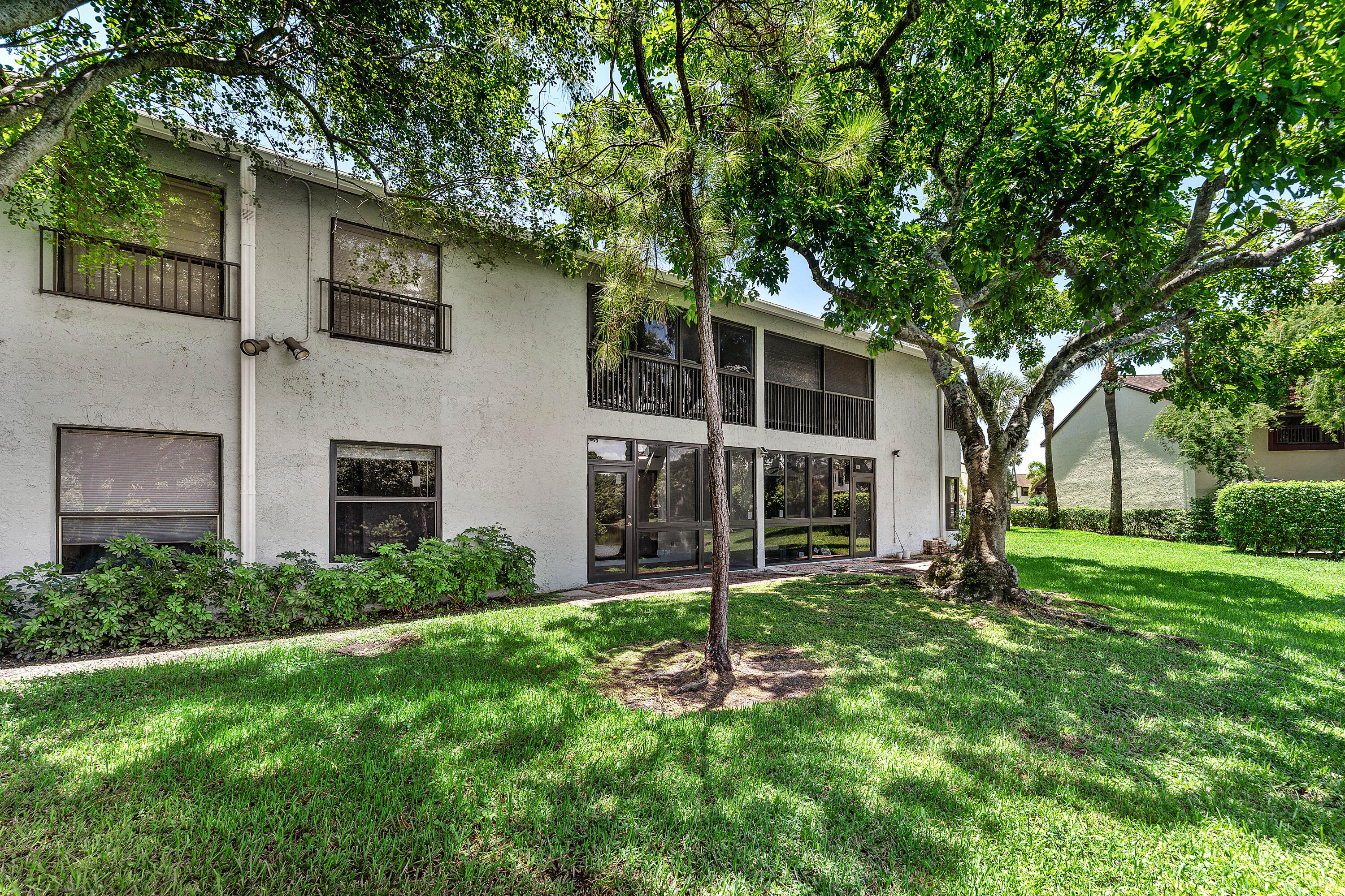 KARANDA VILLAGE IV-C CONDO - Residential