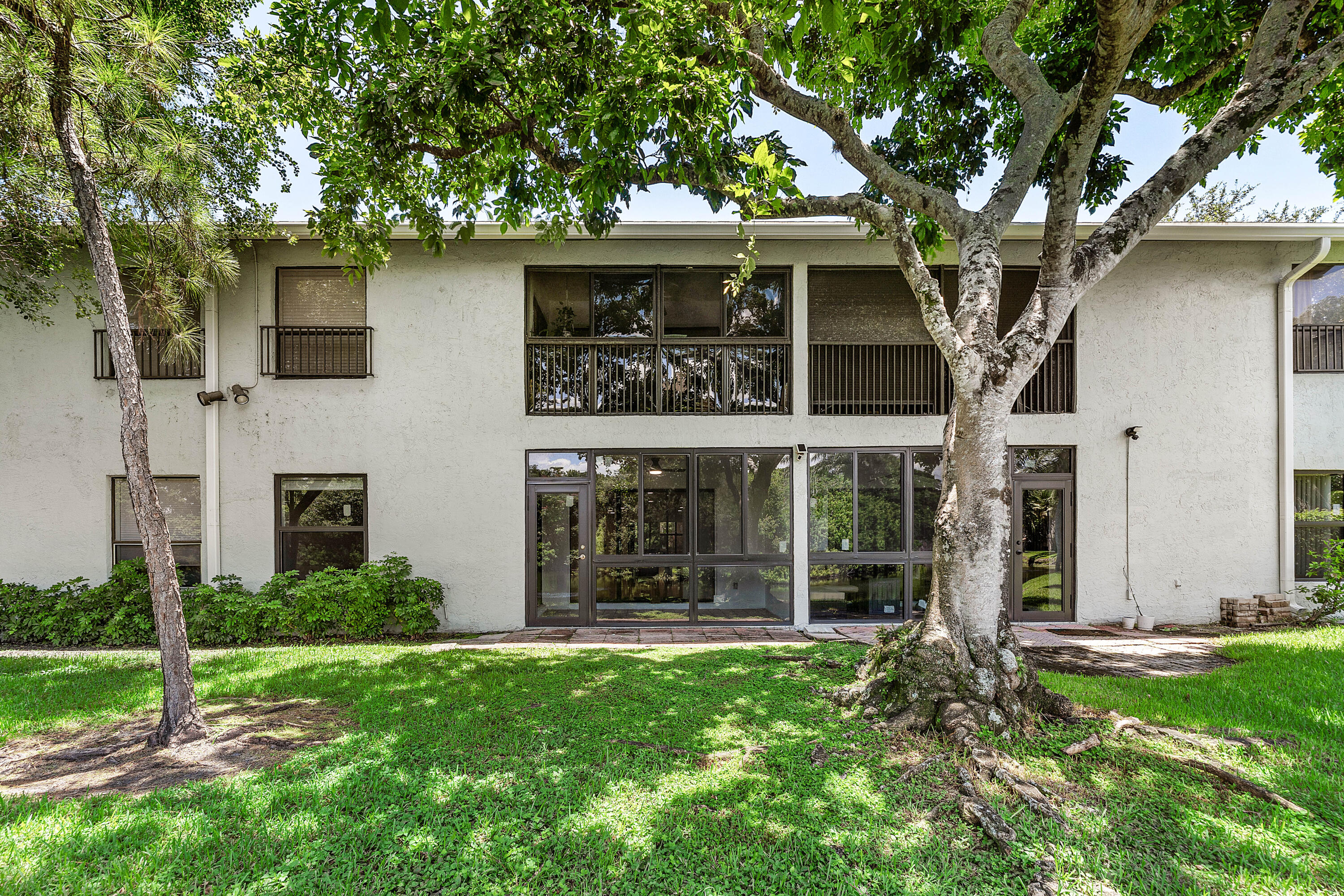 KARANDA VILLAGE IV-C CONDO - Residential