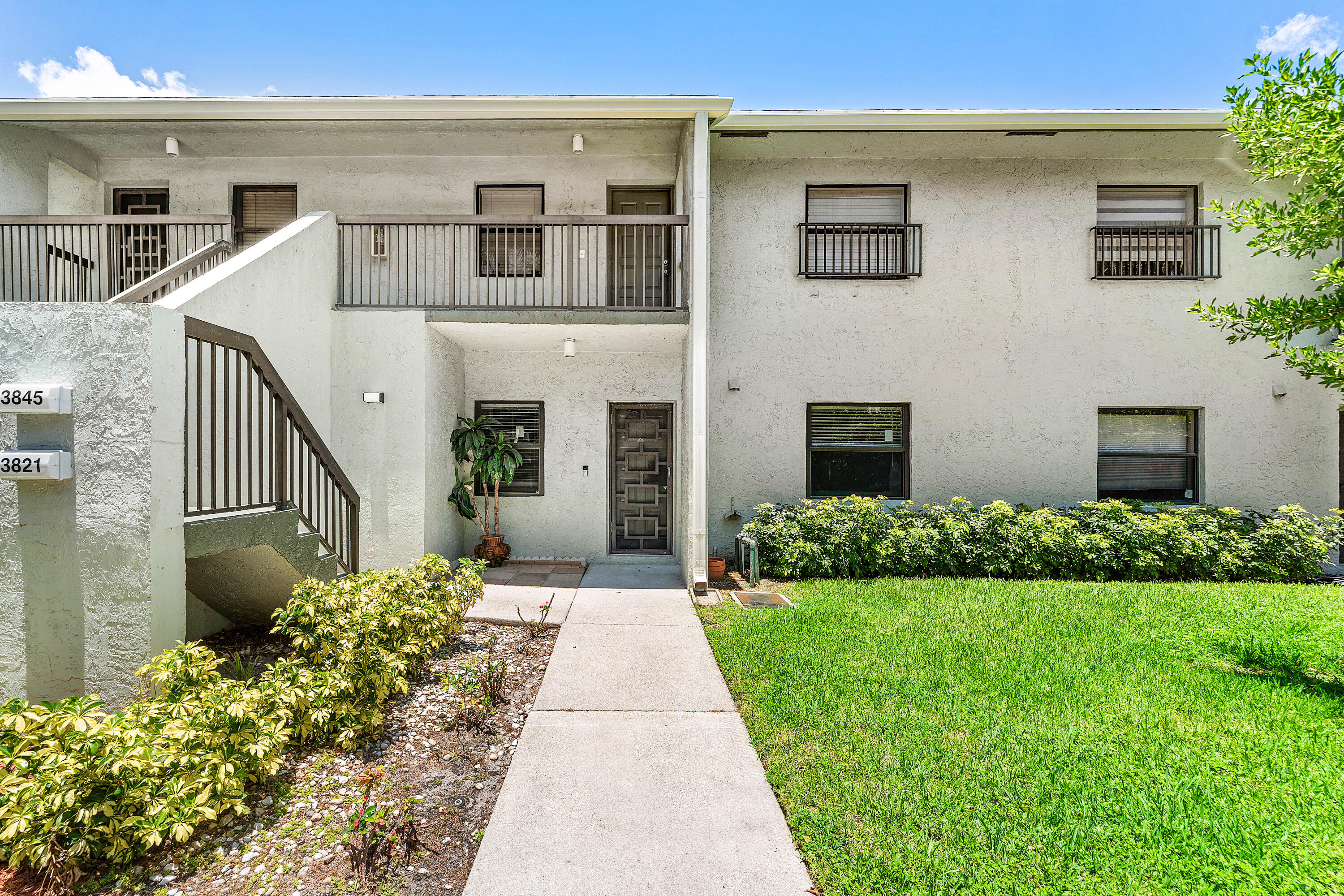 KARANDA VILLAGE IV-C CONDO - Residential