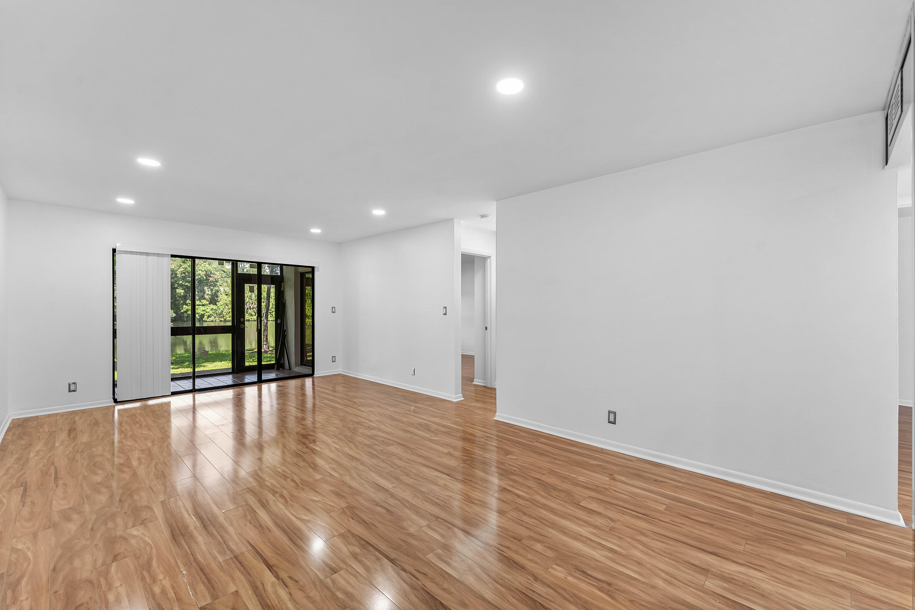 KARANDA VILLAGE IV-C CONDO - Residential