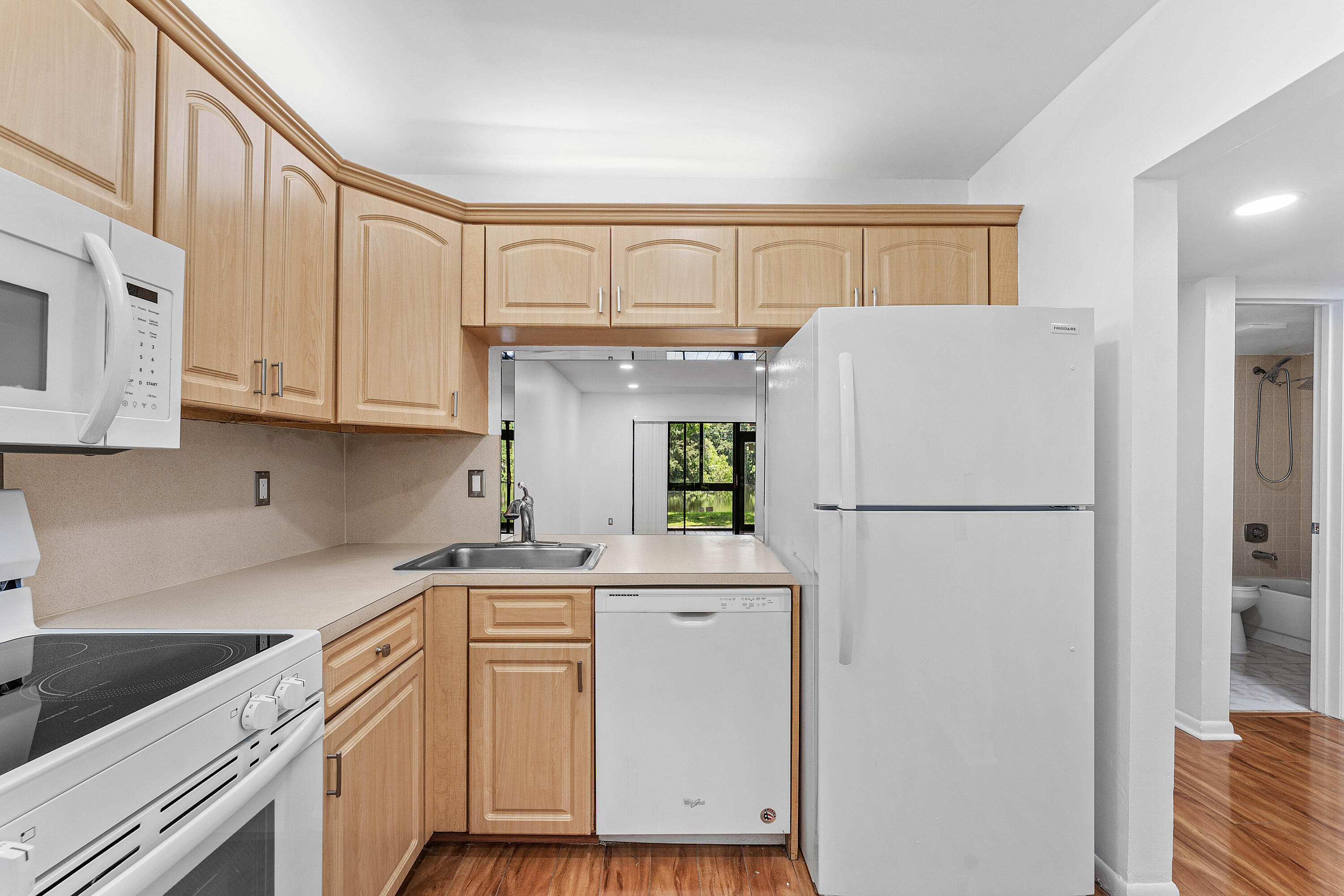 KARANDA VILLAGE IV-C CONDO - Residential