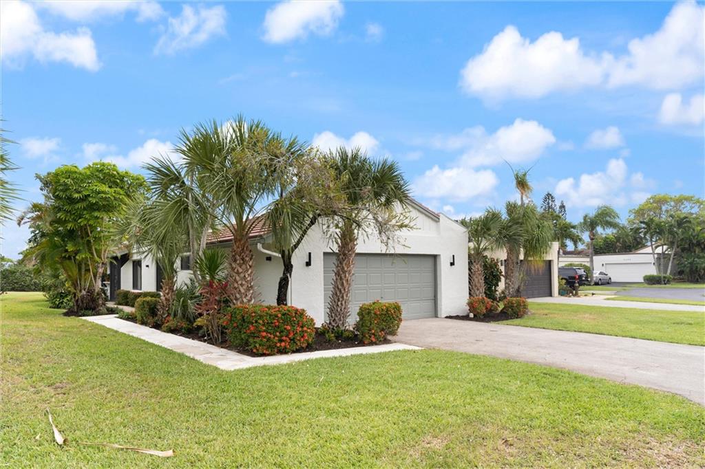 Villa MONTEREY Ind Spring - Residential