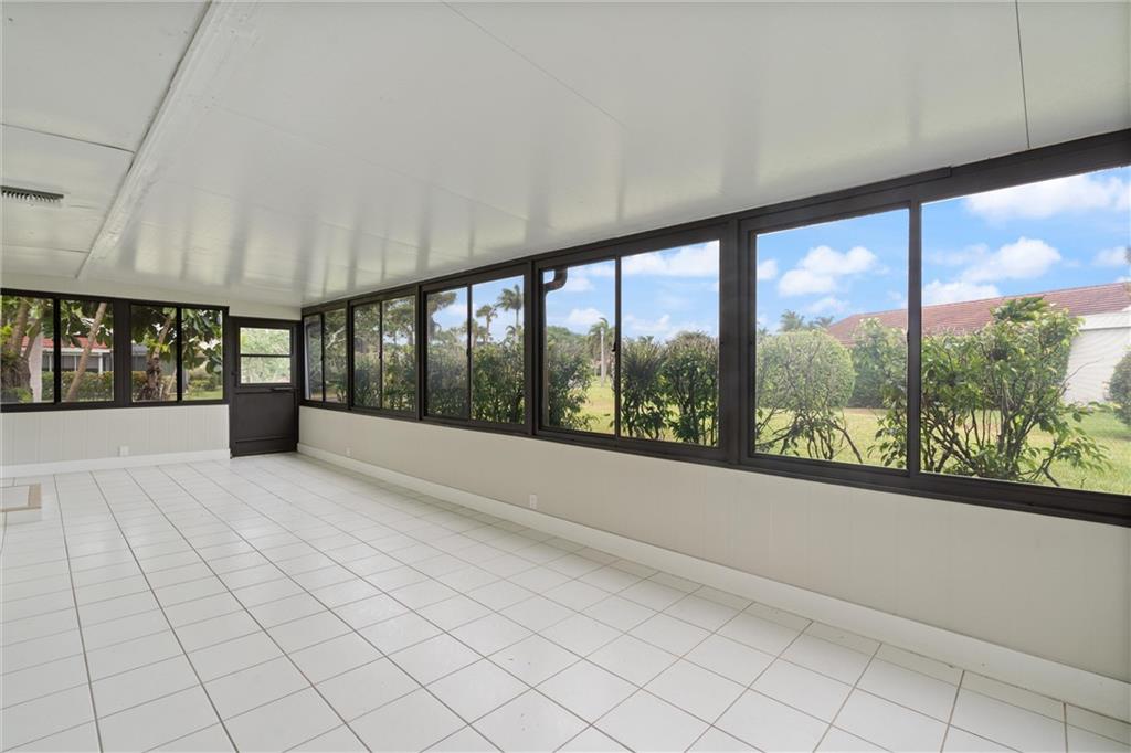 Villa MONTEREY Ind Spring - Residential