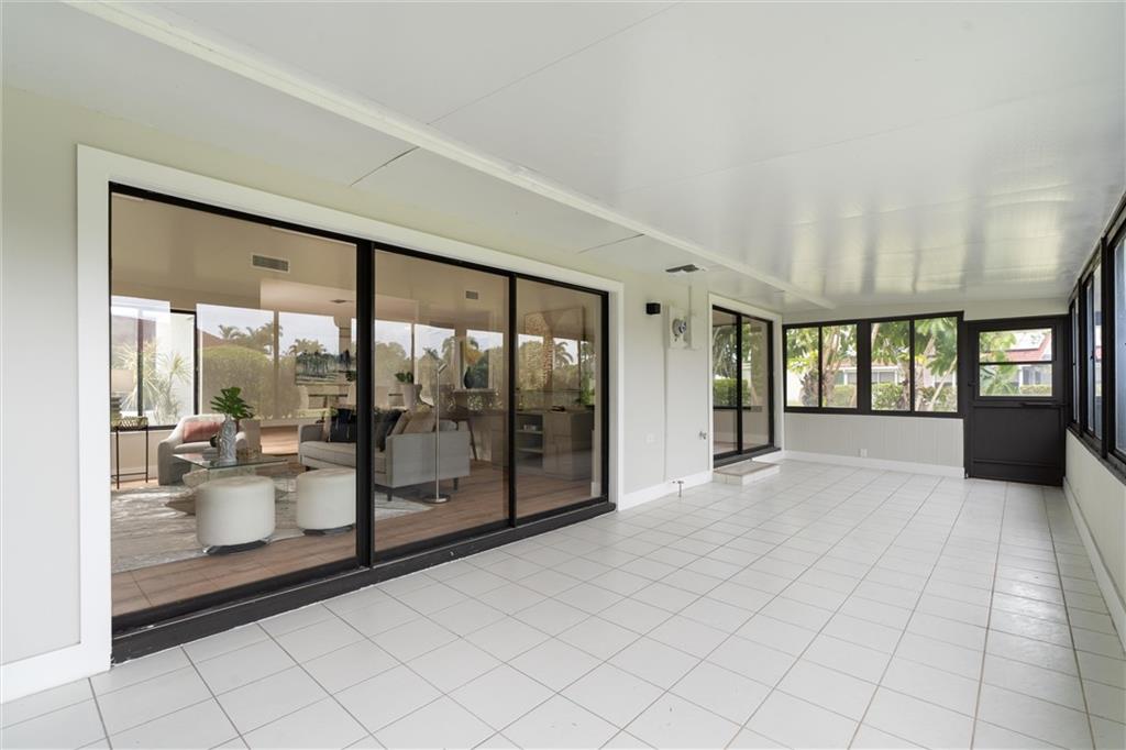 Villa MONTEREY Ind Spring - Residential