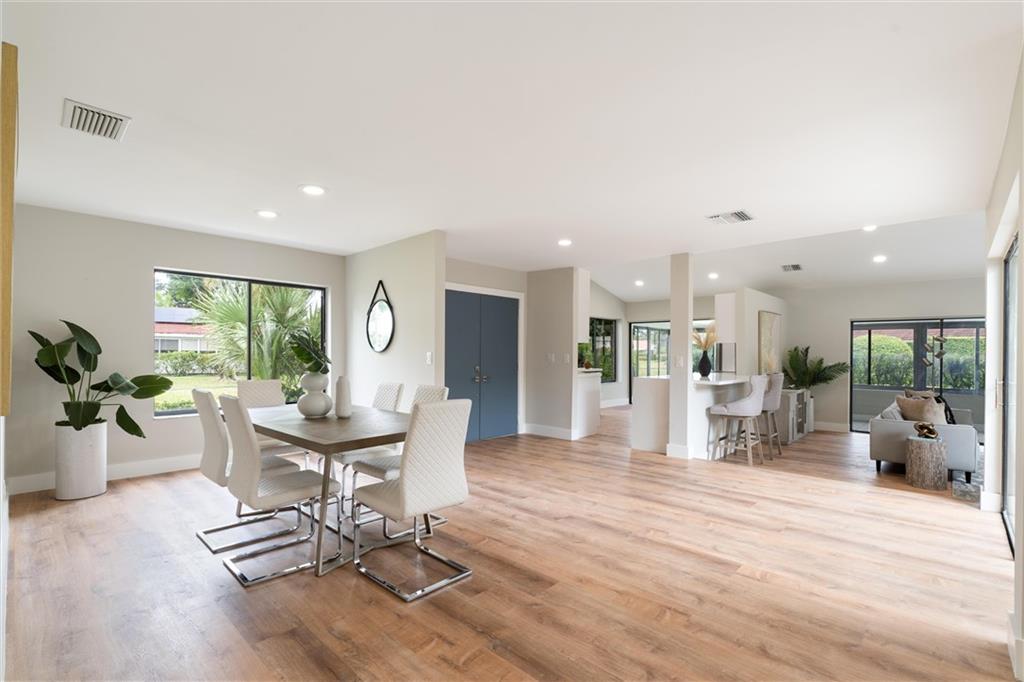 Villa MONTEREY Ind Spring - Residential