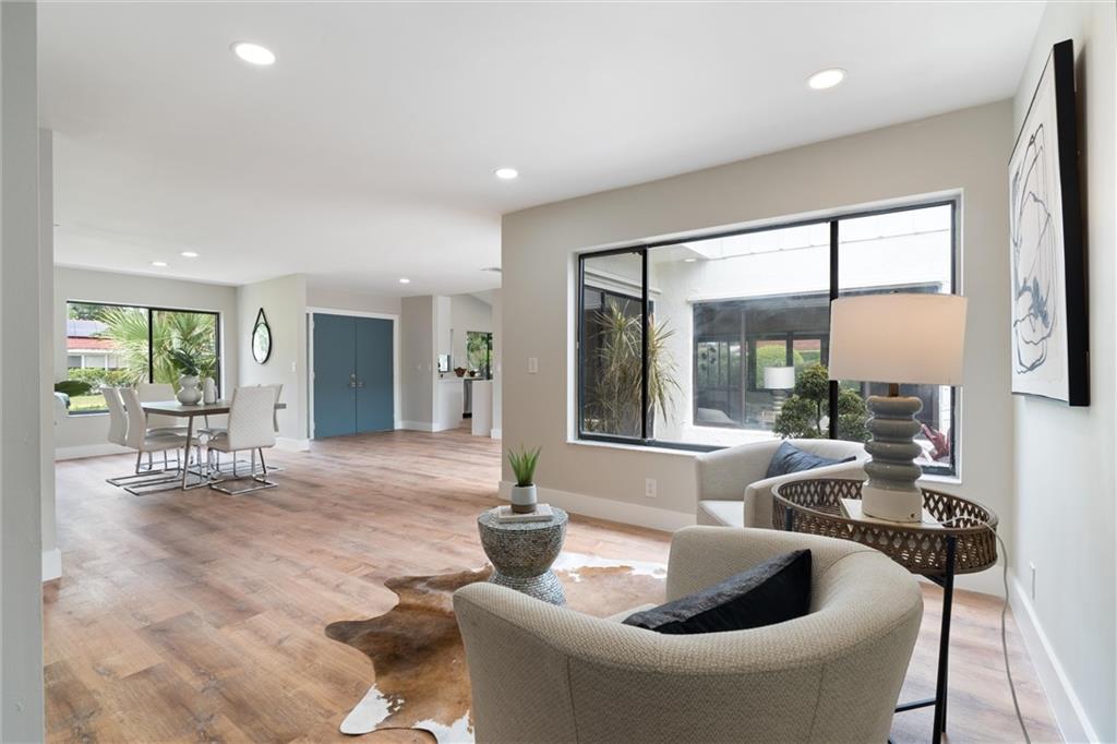 Villa MONTEREY Ind Spring - Residential