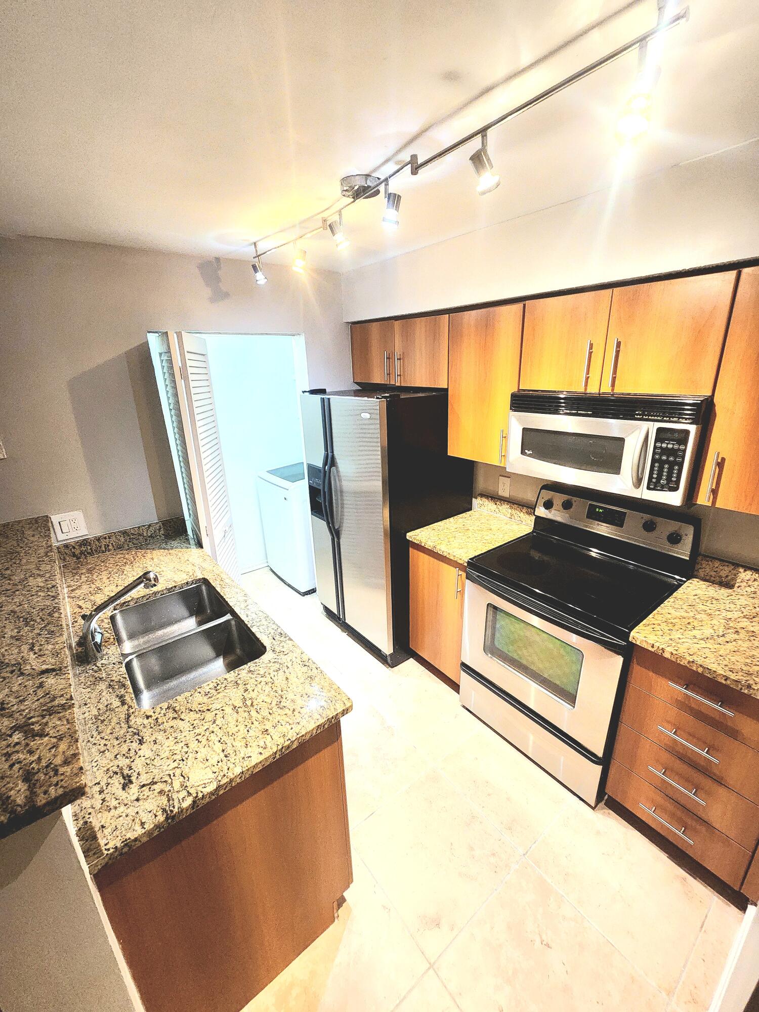 BAHIA AT DELRAY CONDO - Residential