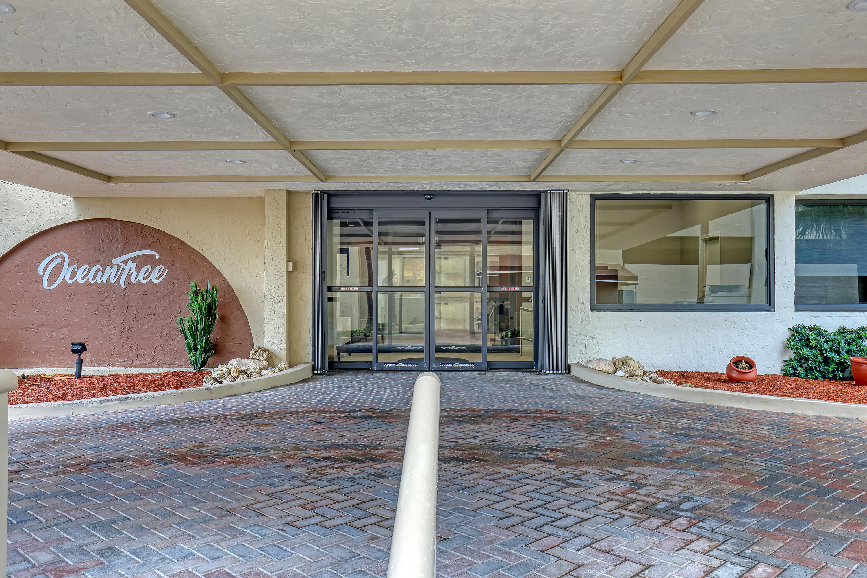 OCEANTREE CONDO - Residential Lease
