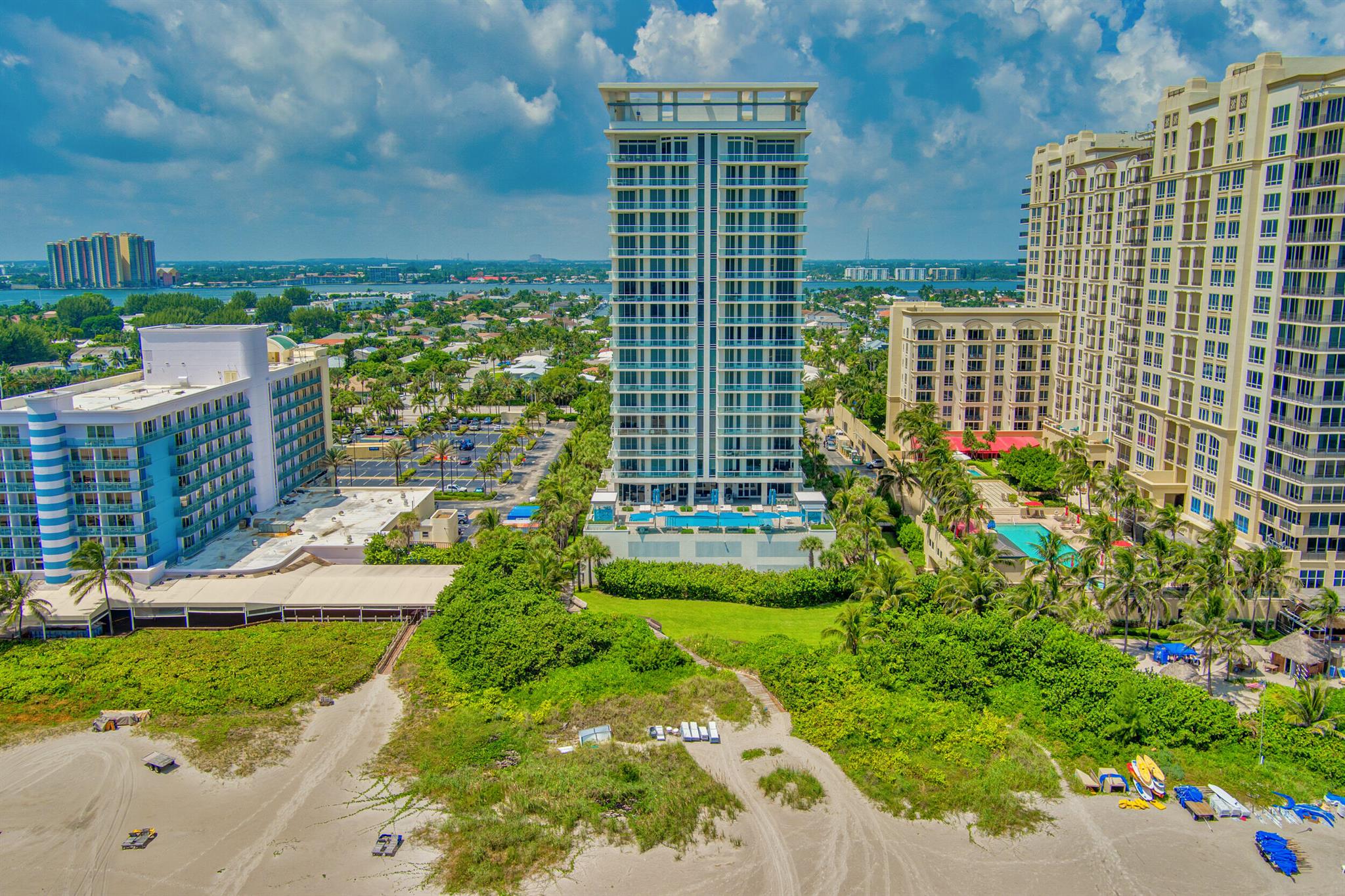 VISTABLUE SINGER ISLAND CONDO - Residential