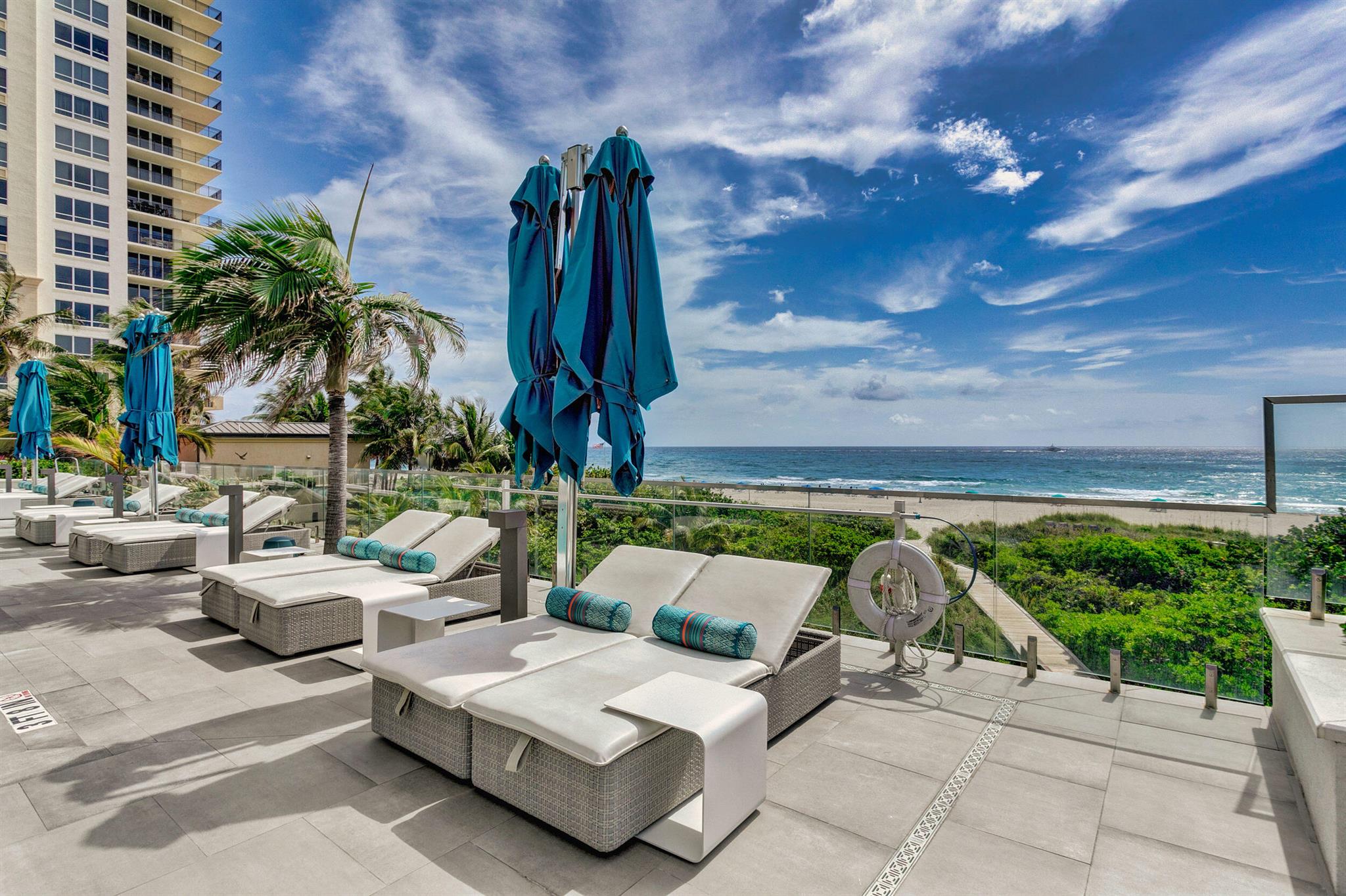 VISTABLUE SINGER ISLAND CONDO - Residential