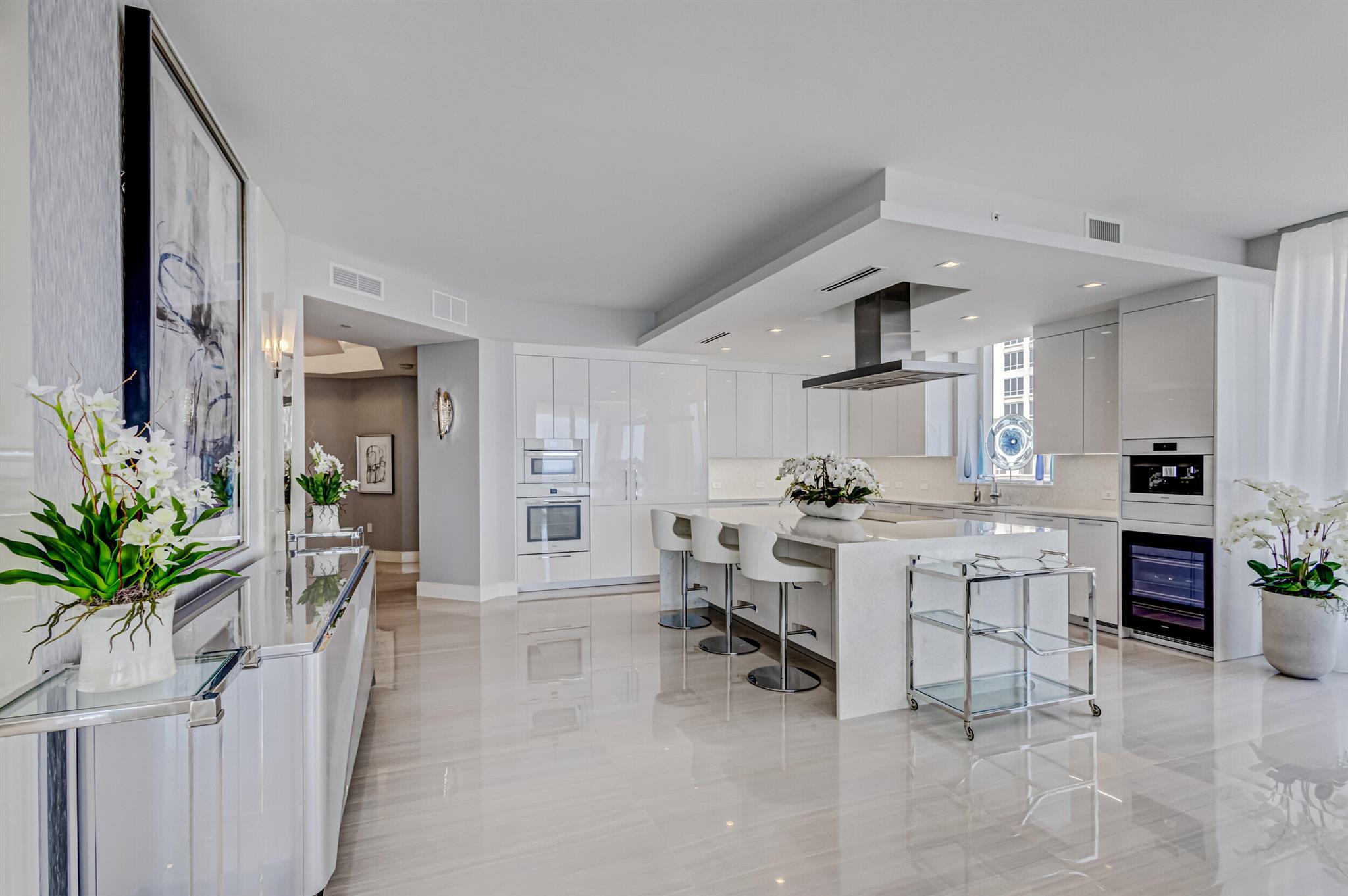 VISTABLUE SINGER ISLAND CONDO - Residential
