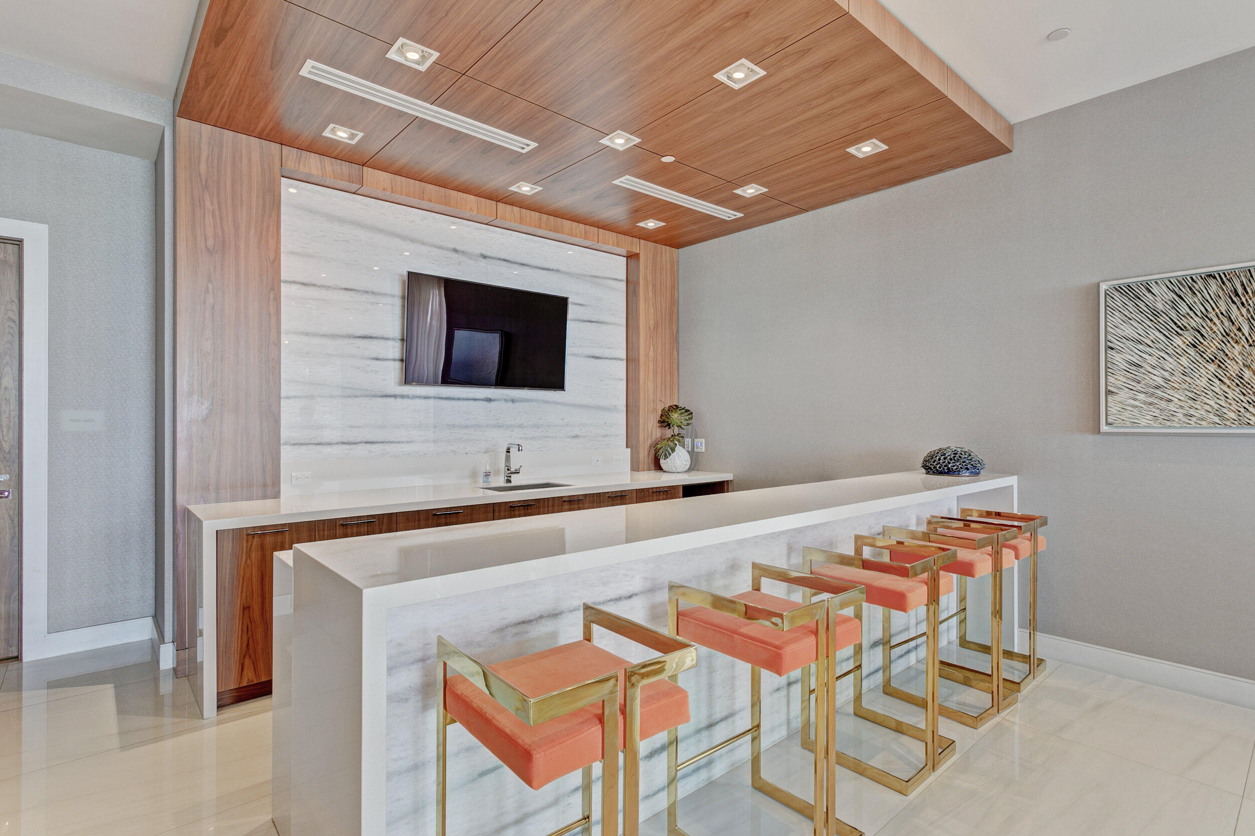 VISTABLUE SINGER ISLAND CONDO - Residential