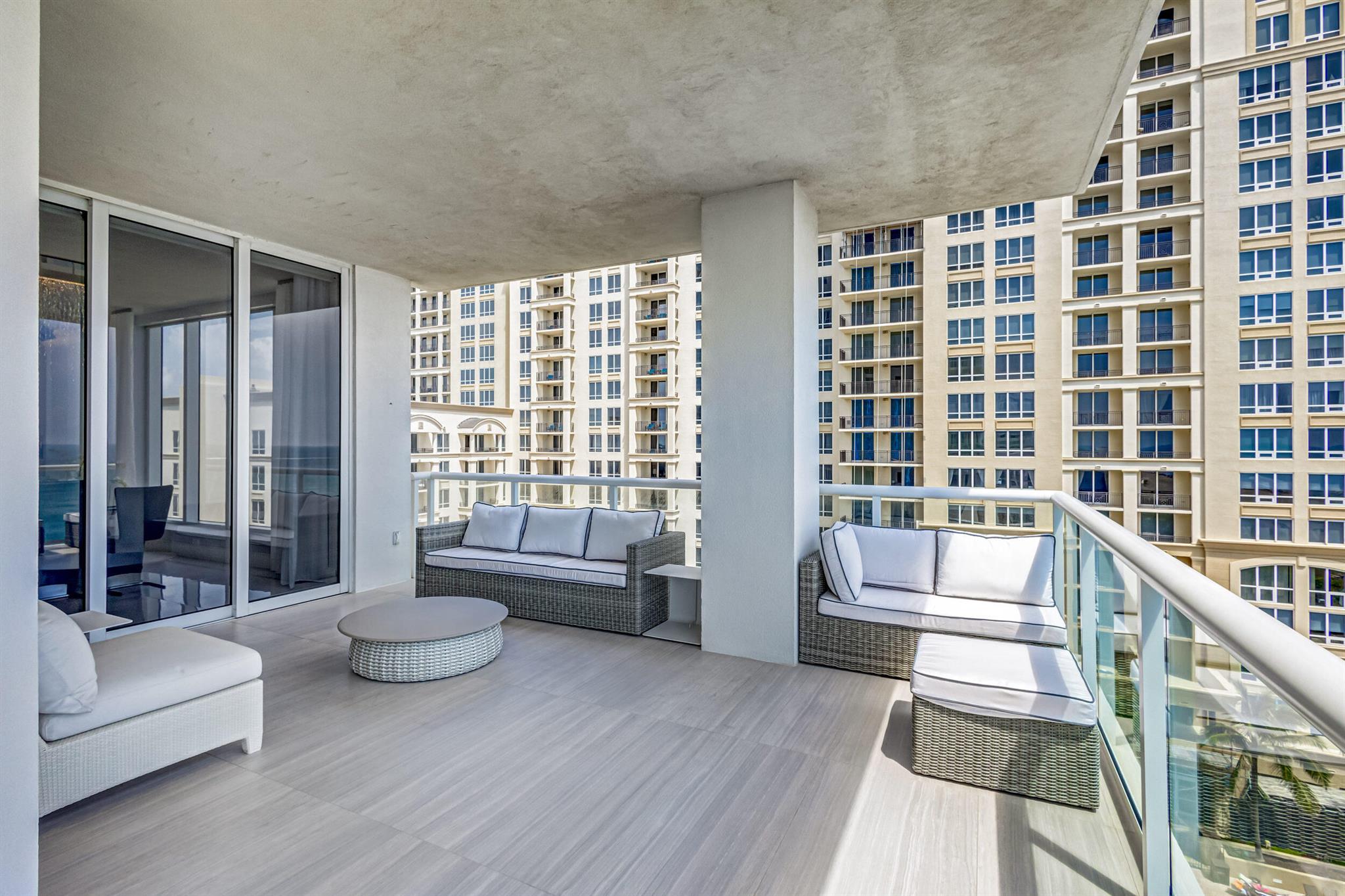 VISTABLUE SINGER ISLAND CONDO - Residential