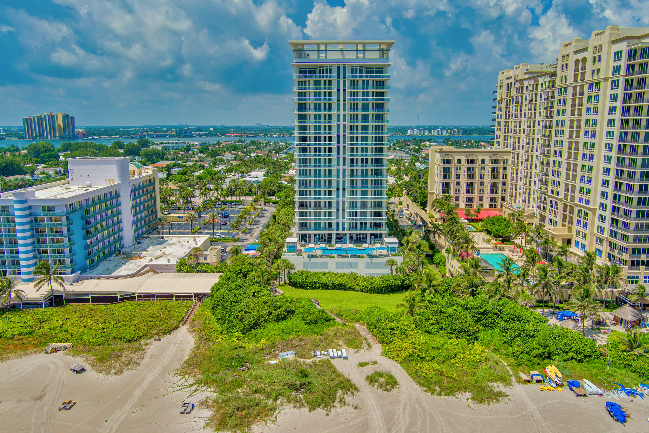 VISTABLUE SINGER ISLAND CONDO - Residential