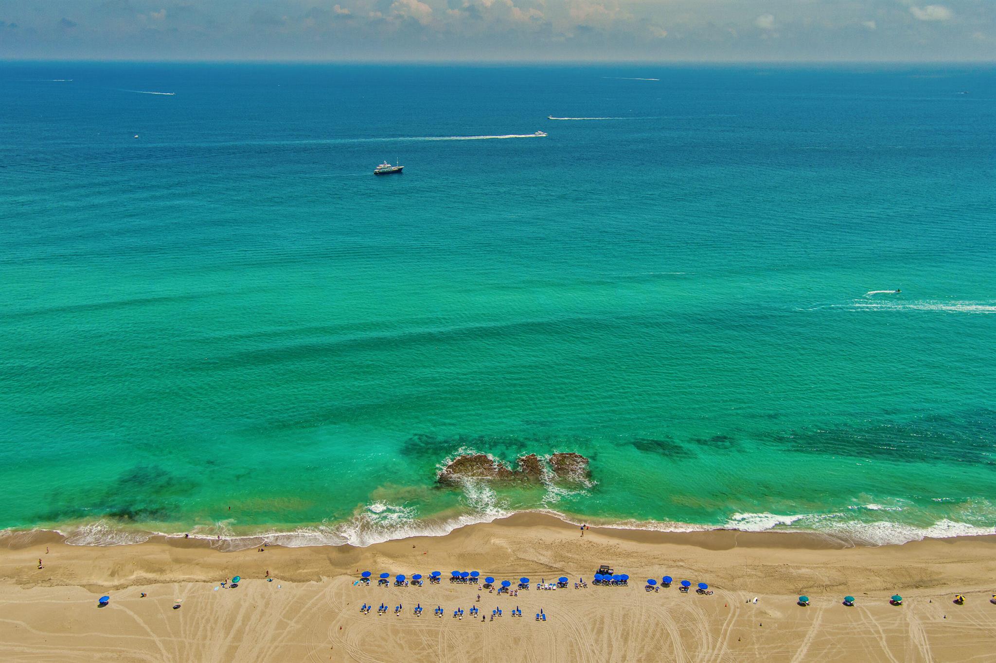 VISTABLUE SINGER ISLAND CONDO - Residential