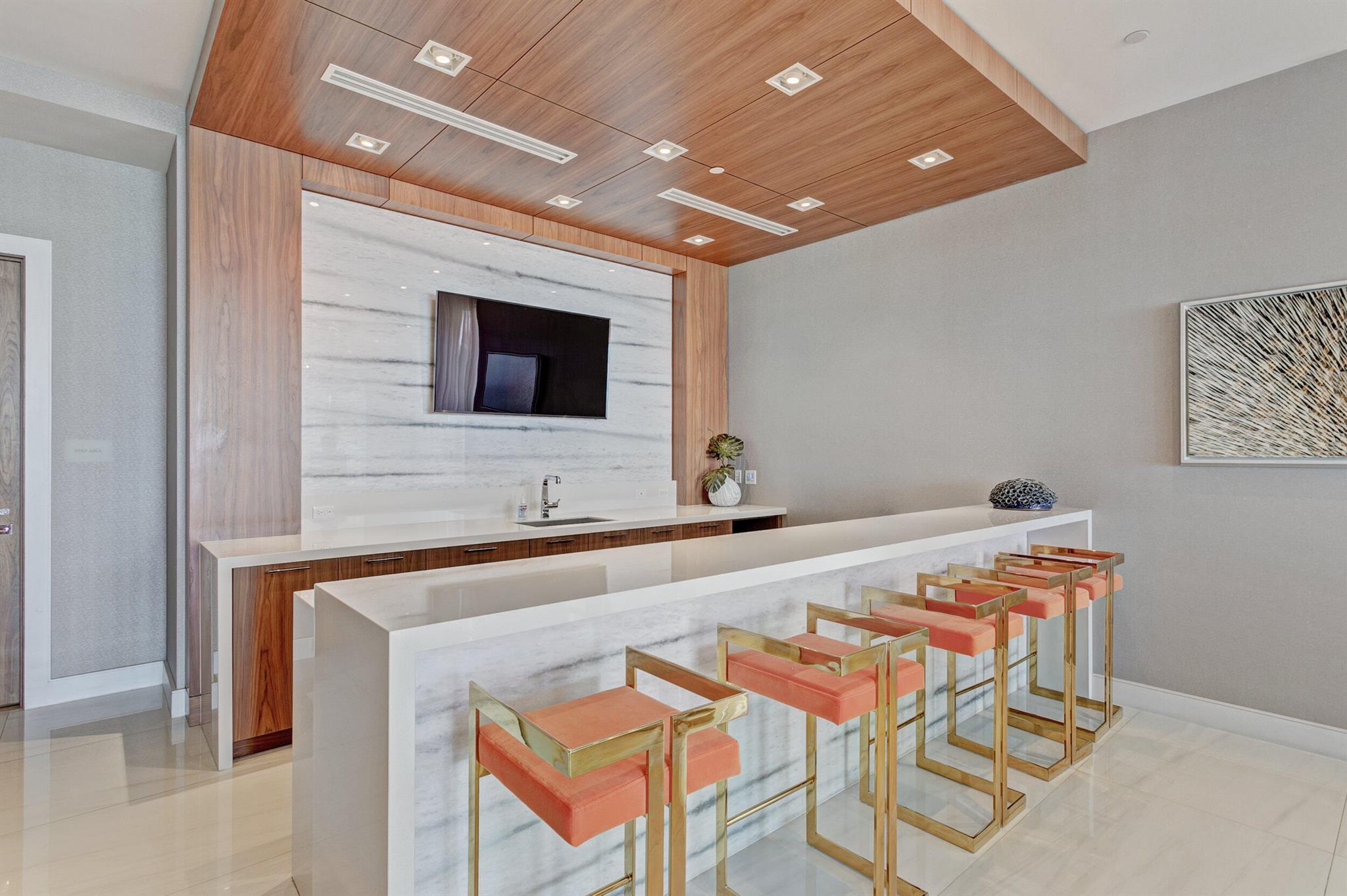 VISTABLUE SINGER ISLAND CONDO - Residential