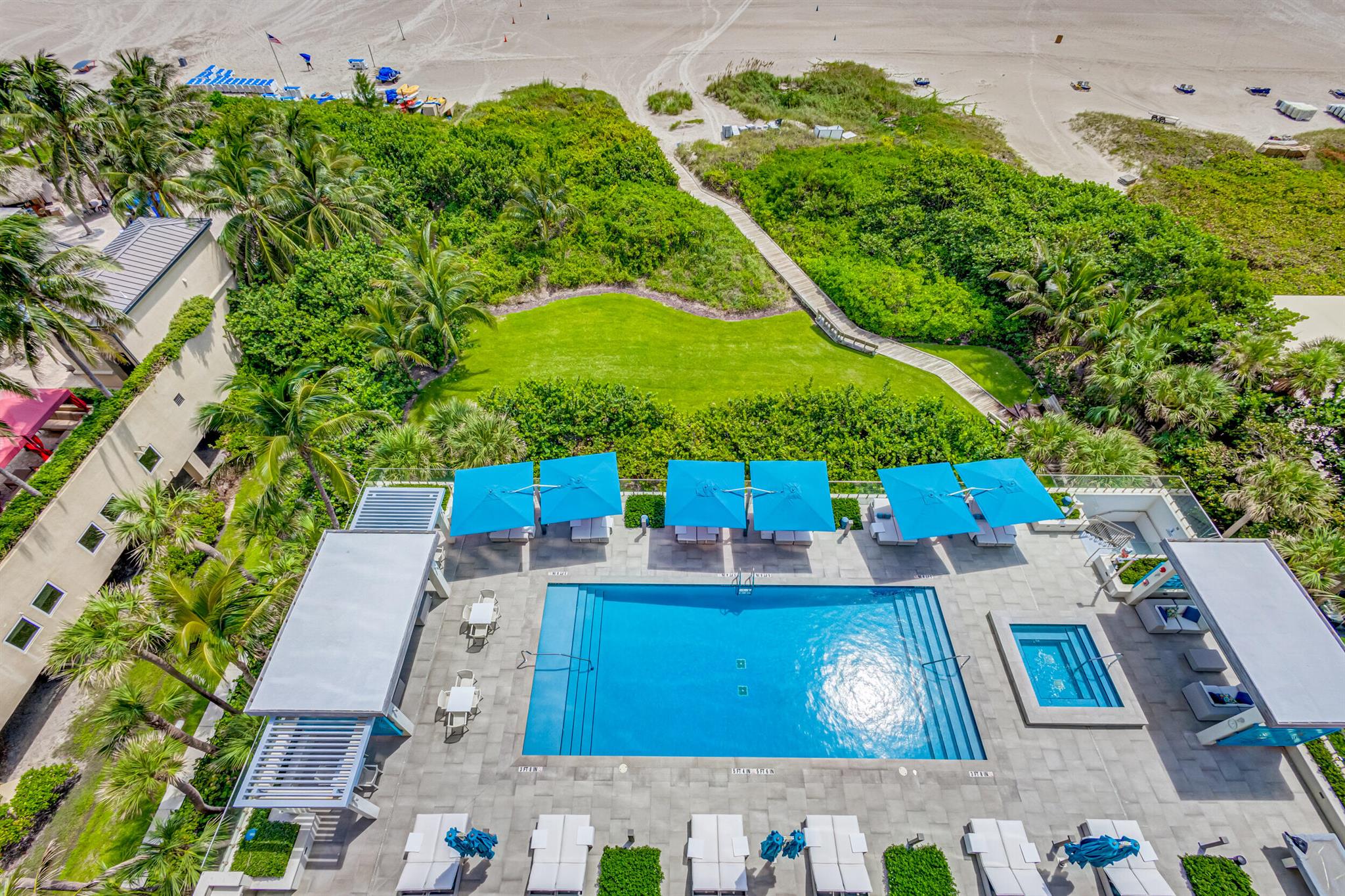 VISTABLUE SINGER ISLAND CONDO - Residential