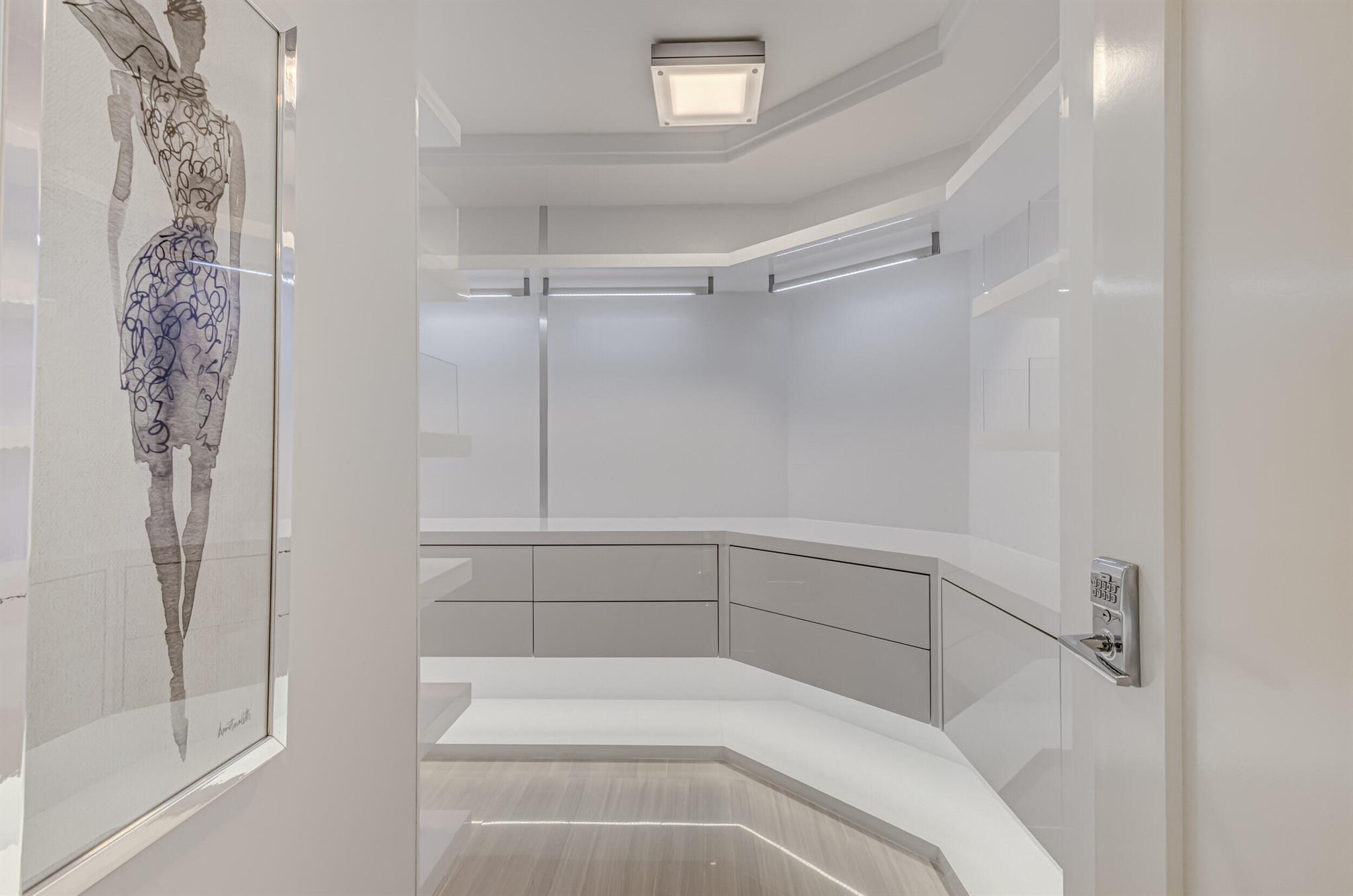 VISTABLUE SINGER ISLAND CONDO - Residential