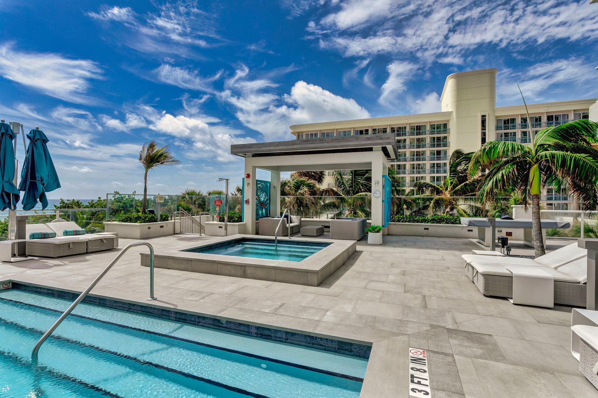 VISTABLUE SINGER ISLAND CONDO - Residential
