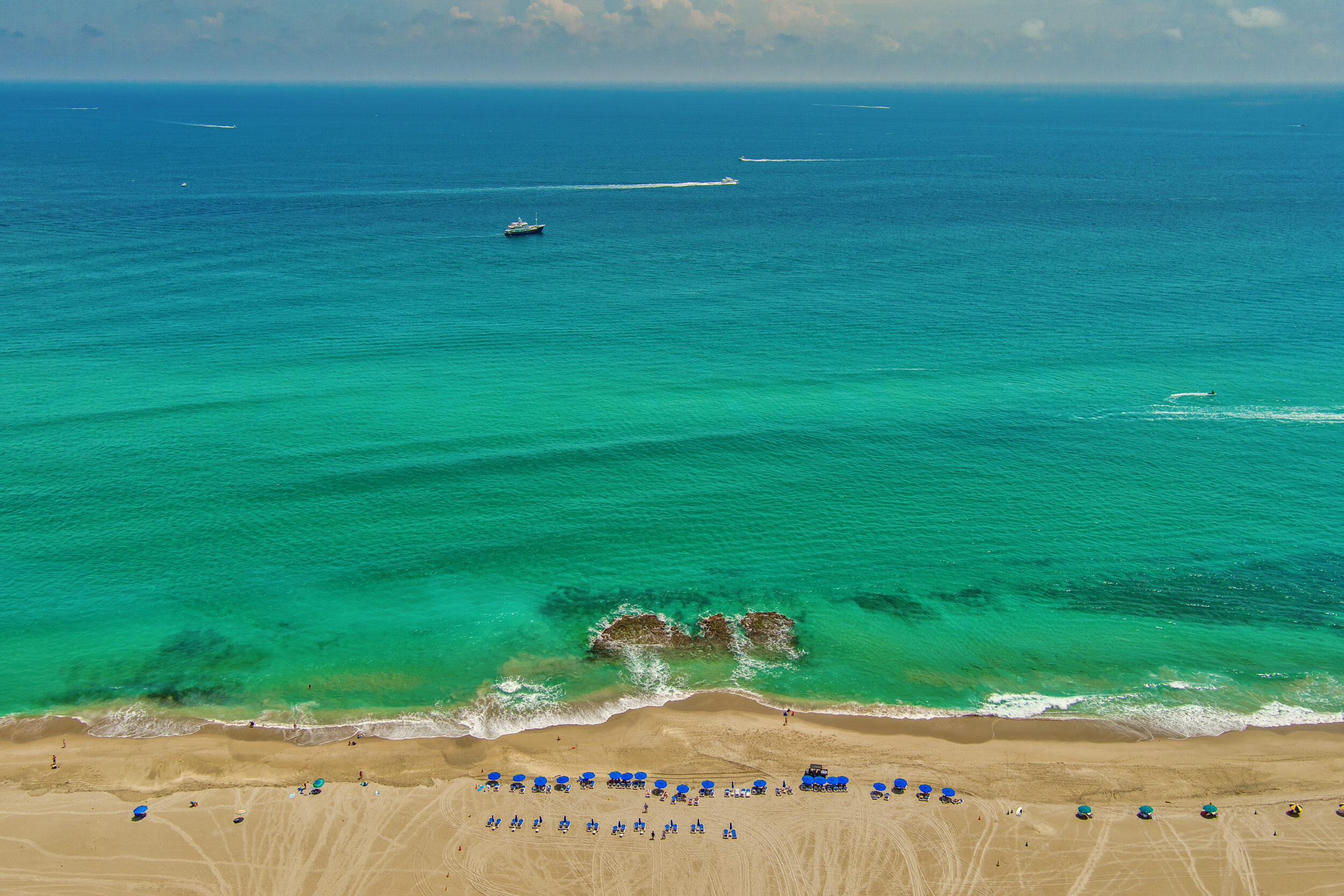 VISTABLUE SINGER ISLAND CONDO - Residential