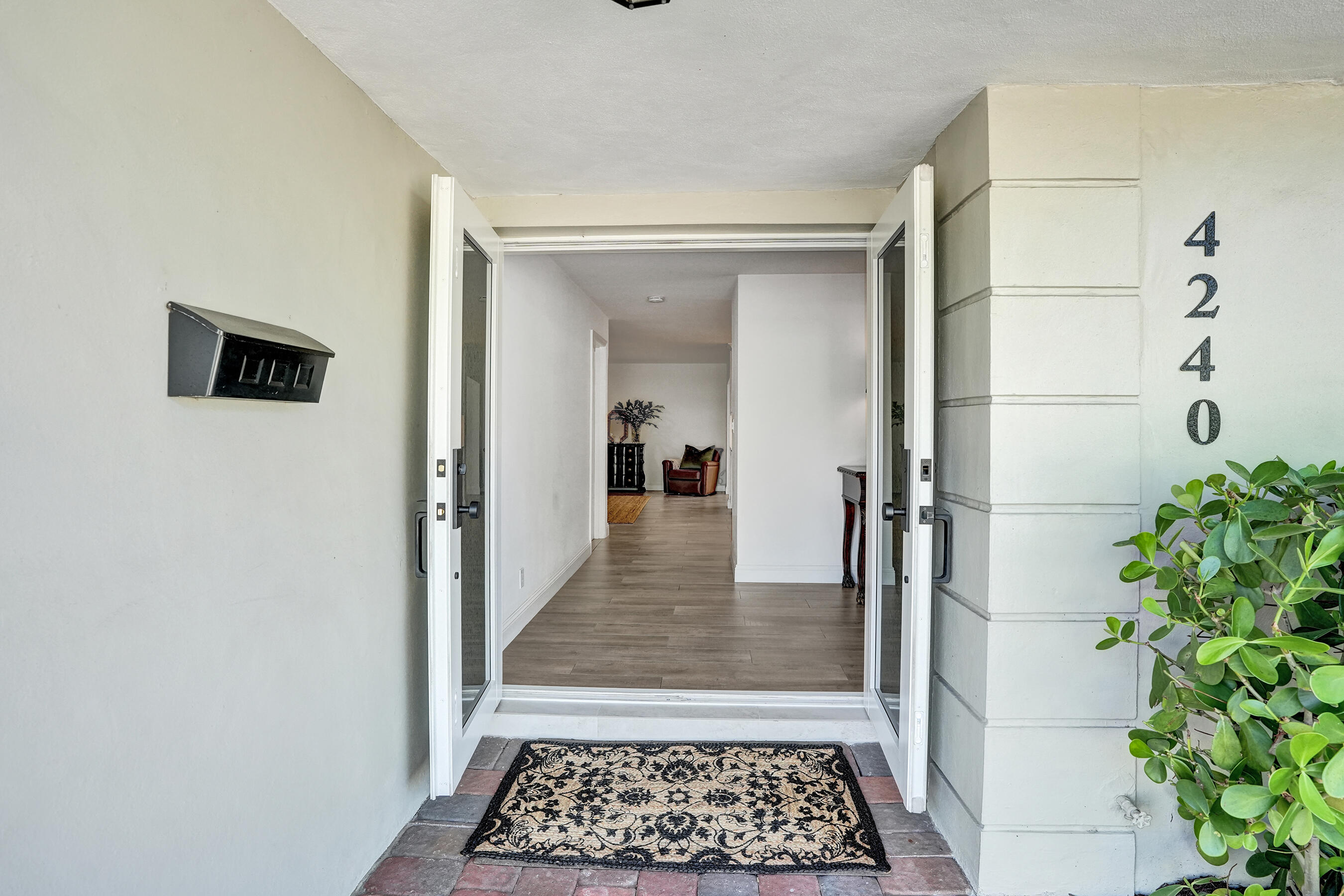CORAL RIDGE COUNTRY CLUB - Residential