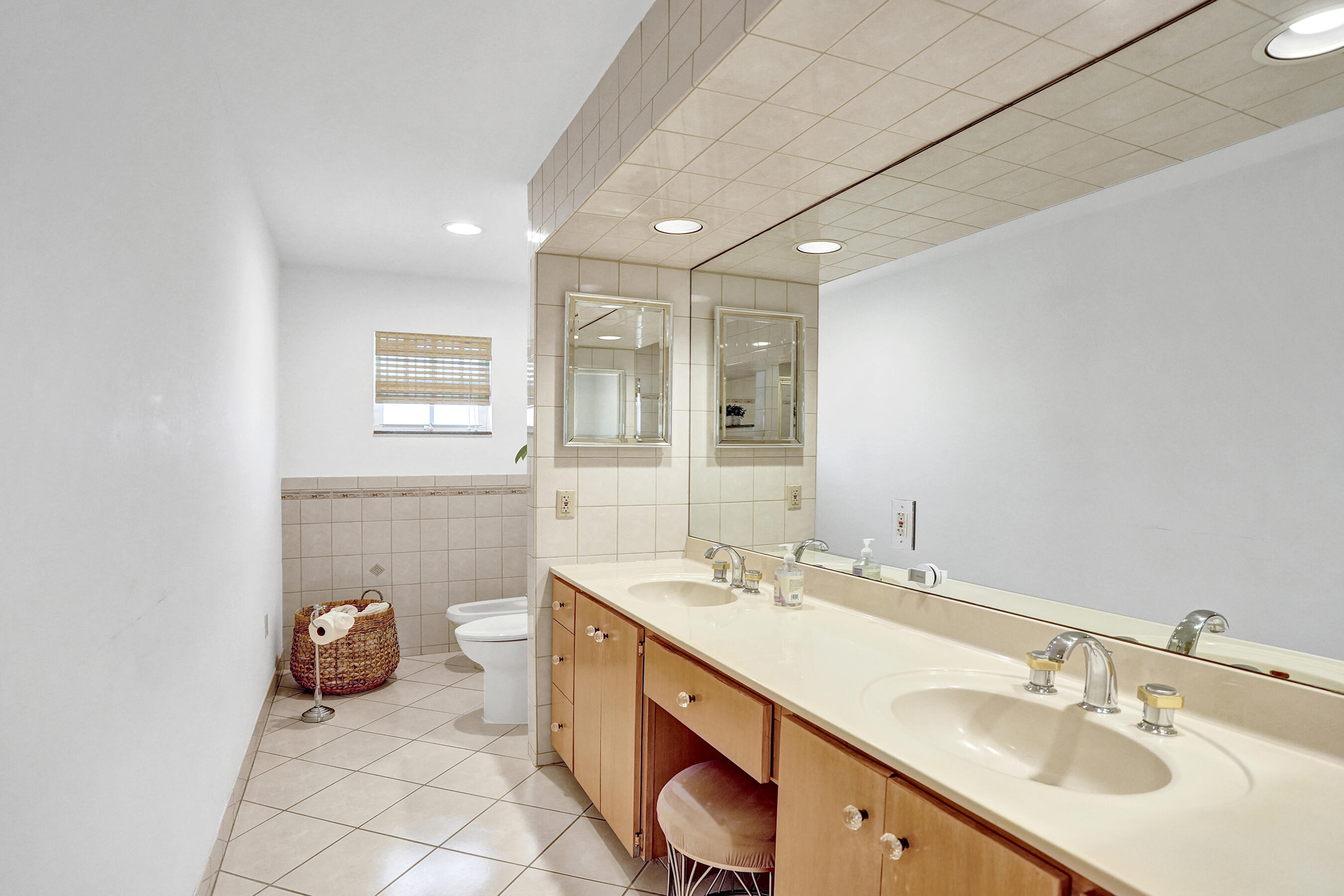 CORAL RIDGE COUNTRY CLUB - Residential