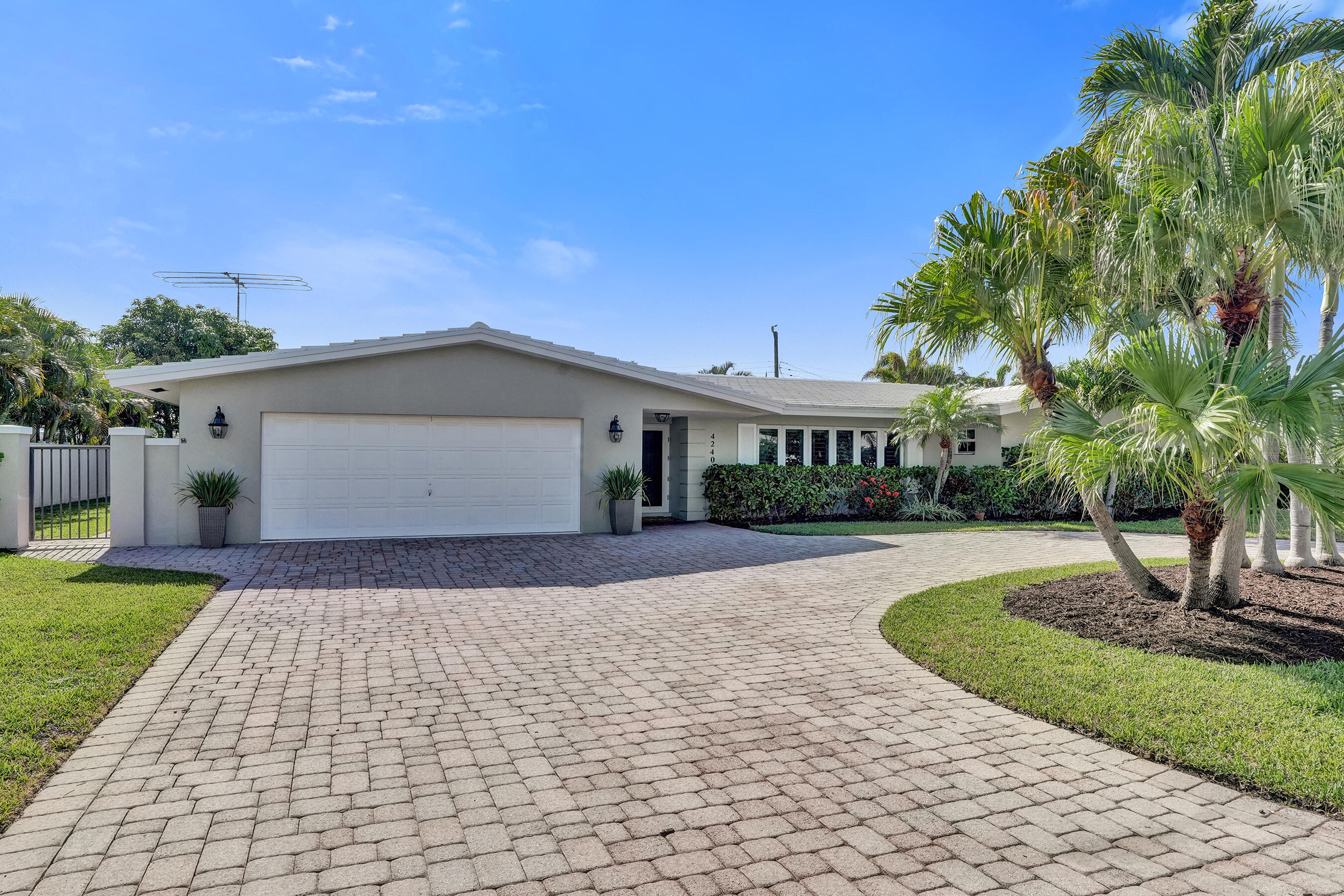 CORAL RIDGE COUNTRY CLUB - Residential