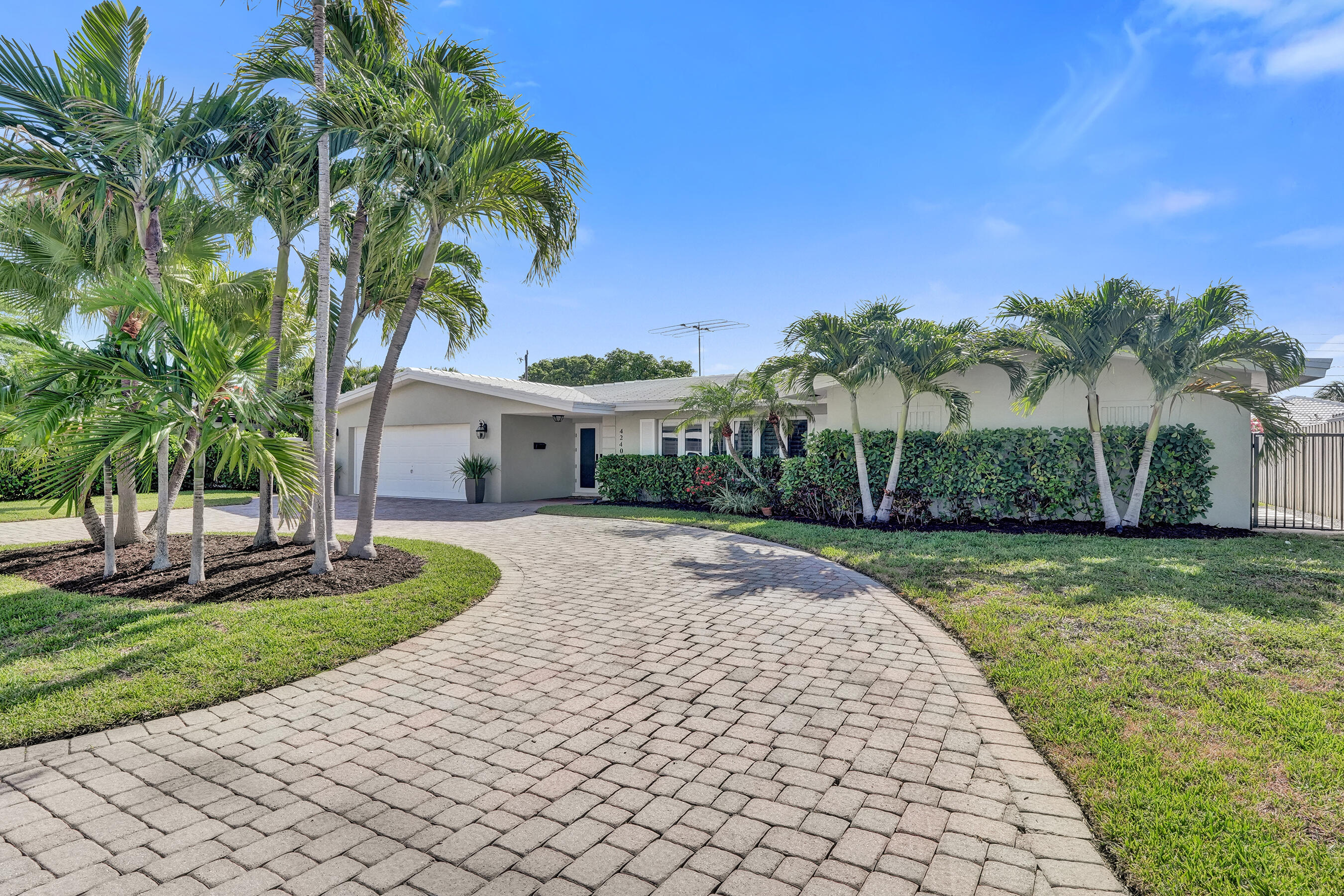 CORAL RIDGE COUNTRY CLUB - Residential