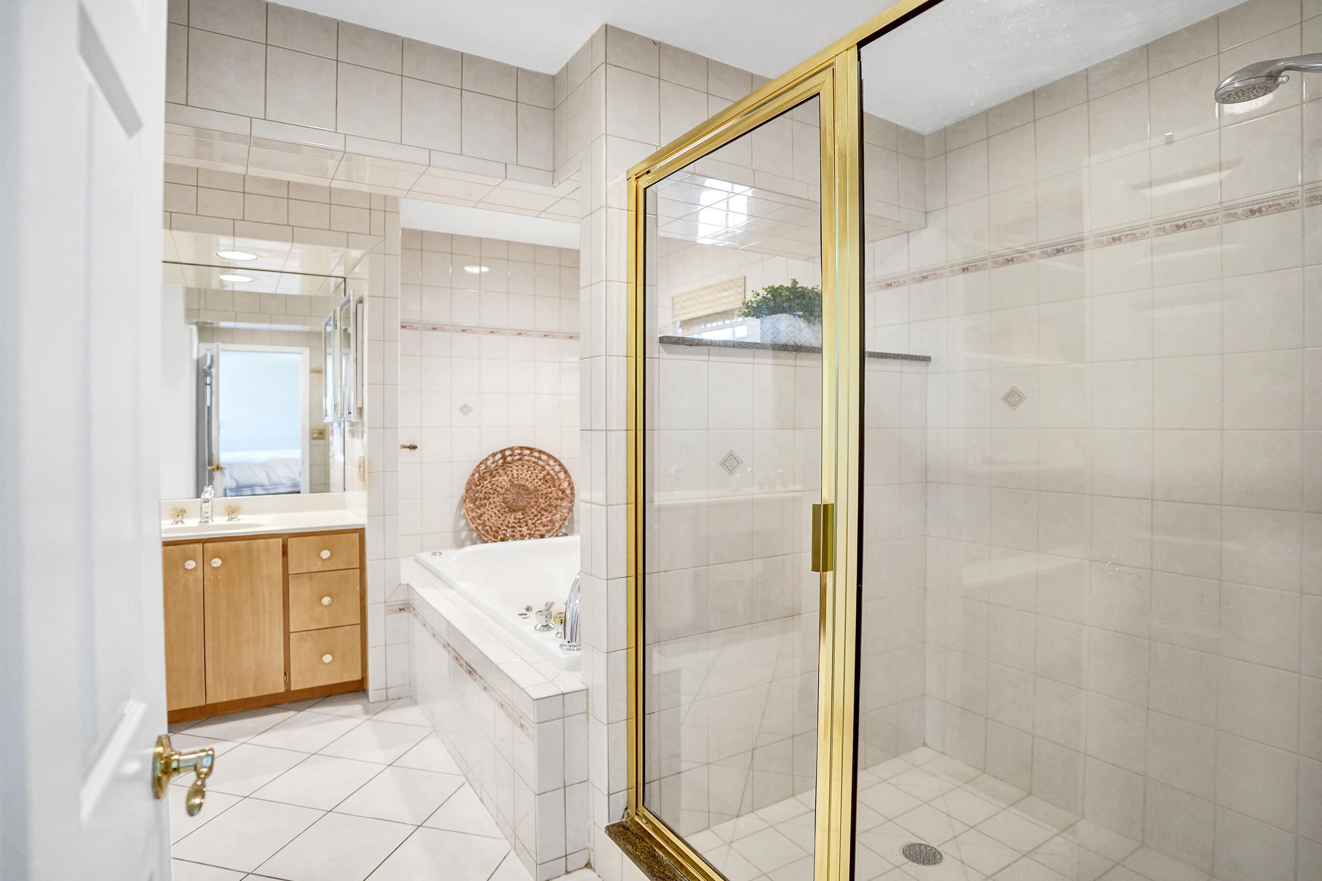 CORAL RIDGE COUNTRY CLUB - Residential