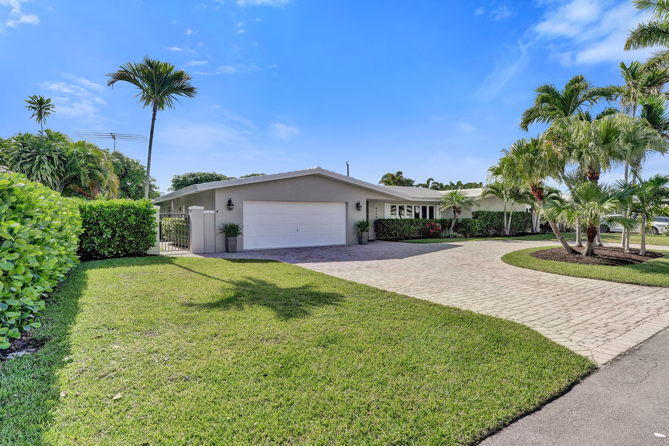 CORAL RIDGE COUNTRY CLUB - Residential