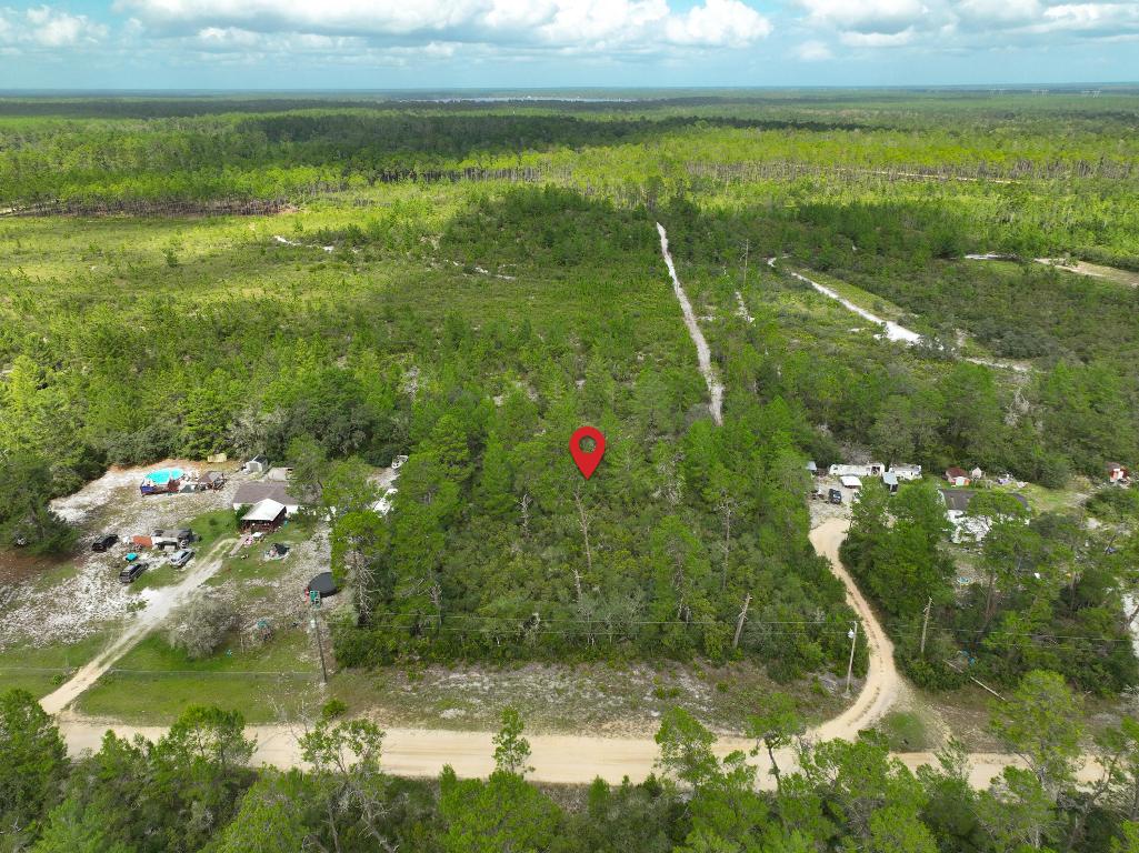 INTERLACHEN LAKES ESTATES - Land