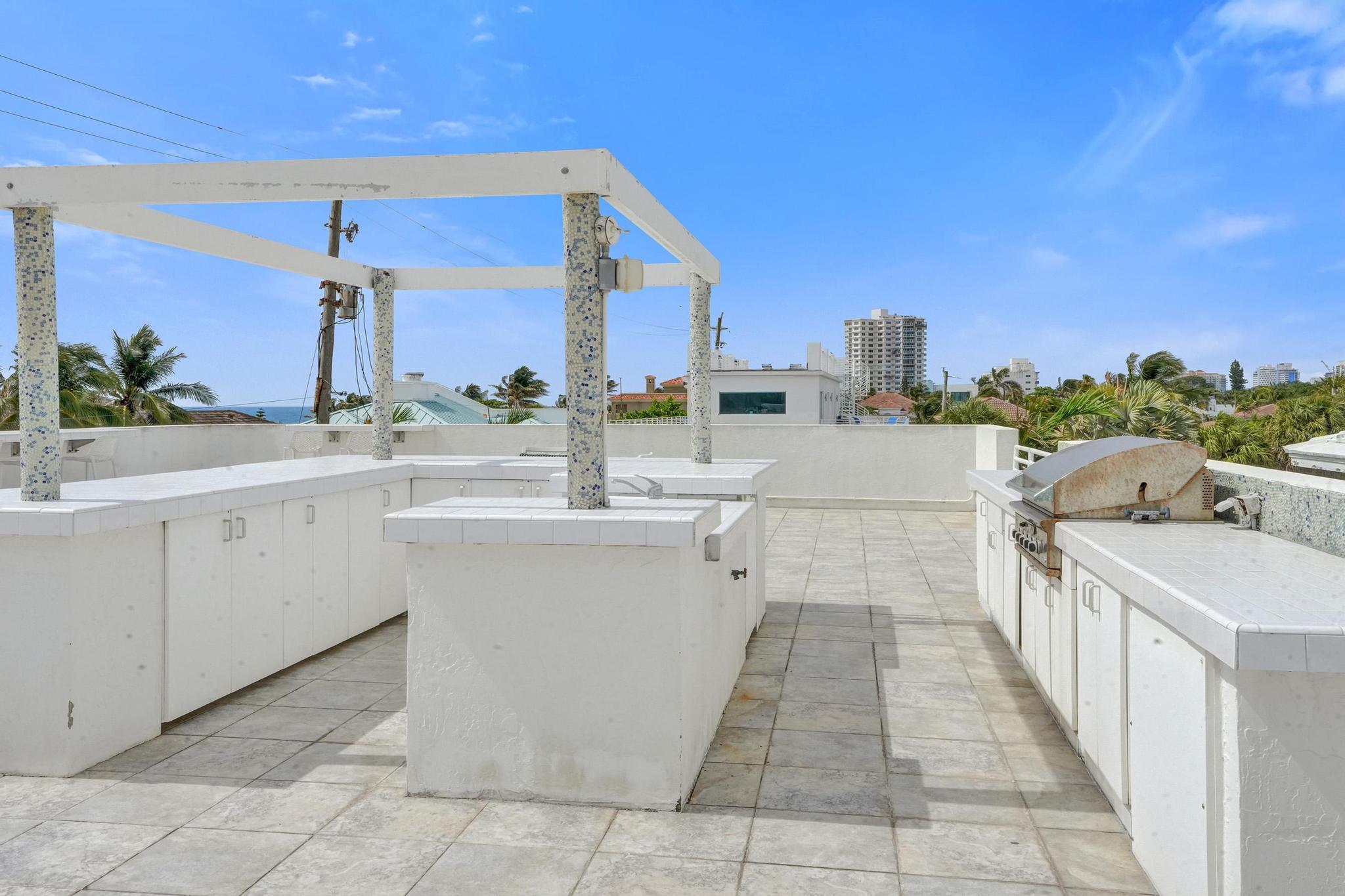 LAS OLAS BY THE SEA EXT - Residential