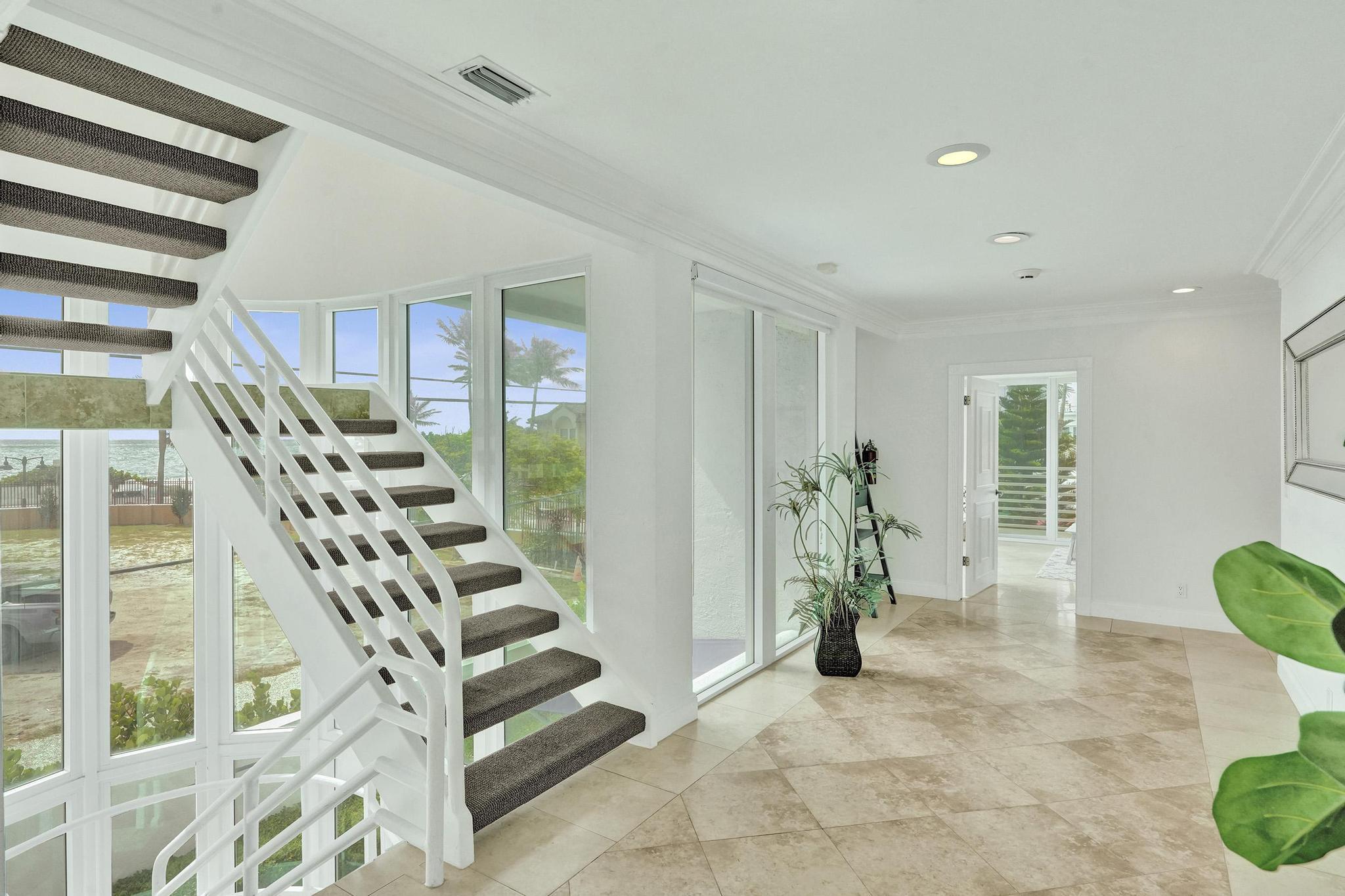 LAS OLAS BY THE SEA EXT - Residential