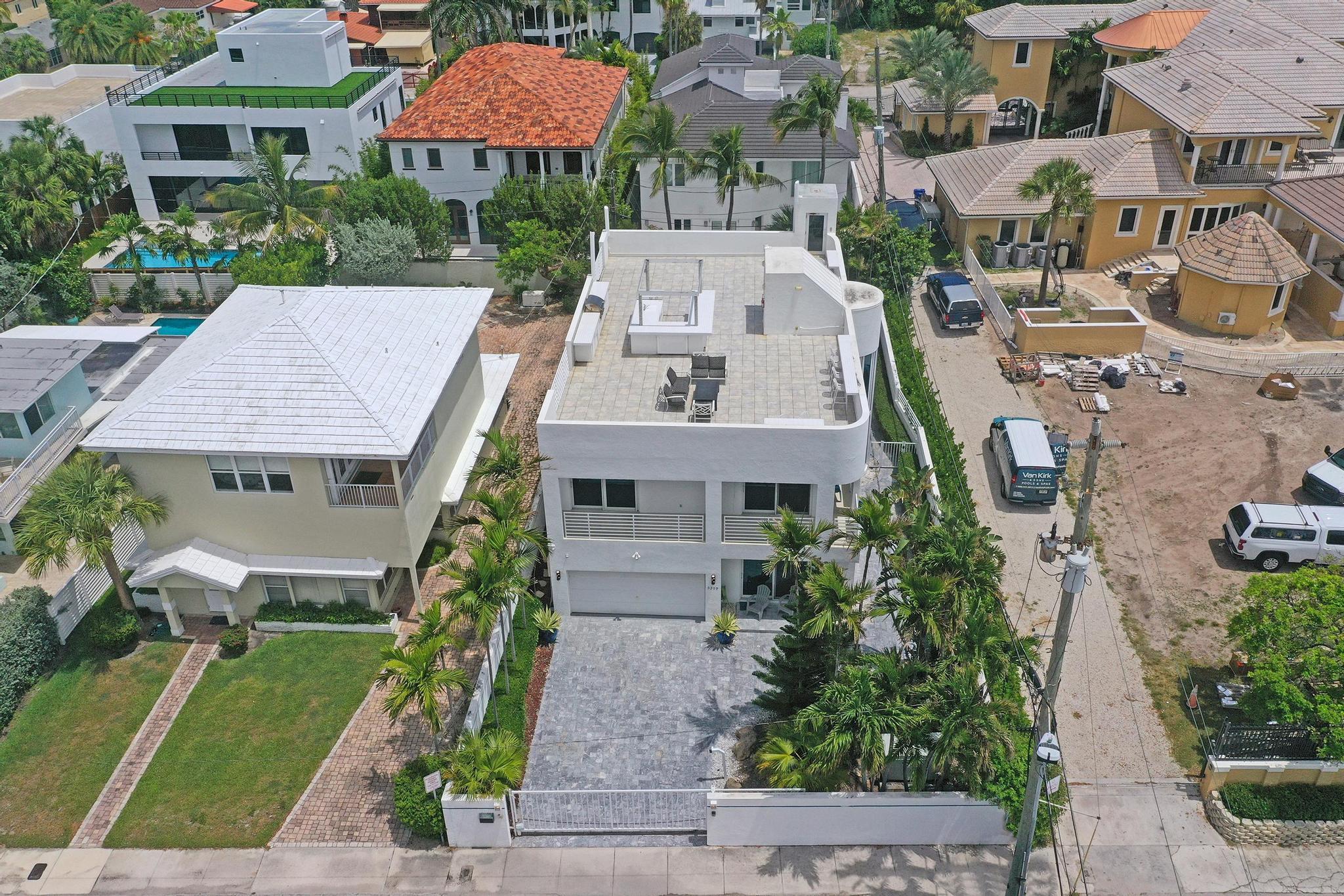 LAS OLAS BY THE SEA EXT - Residential
