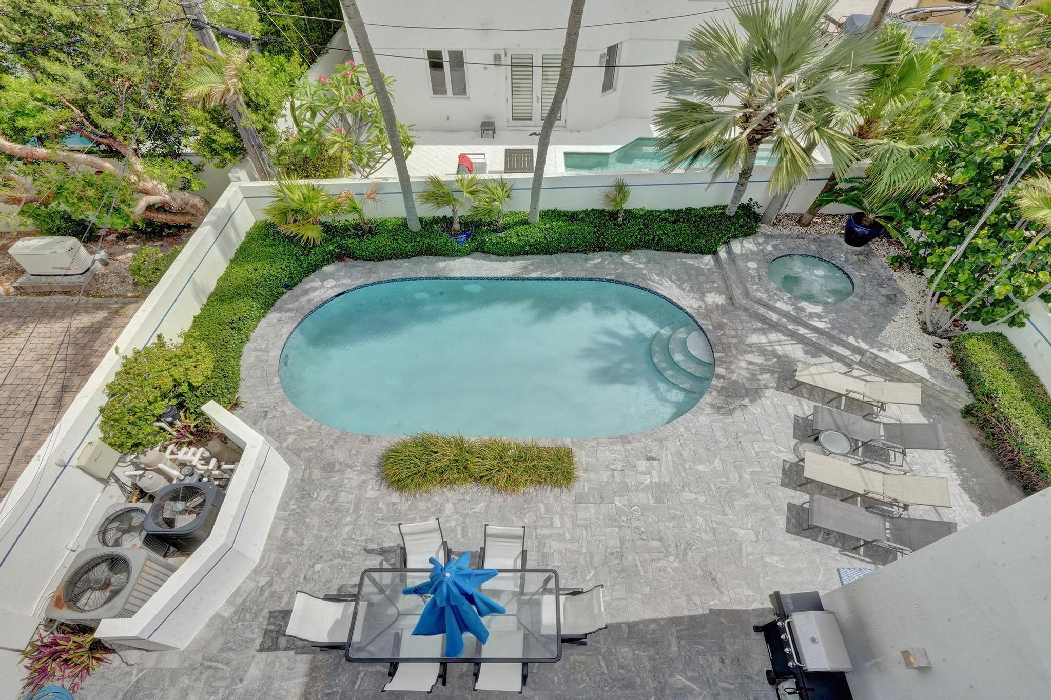 LAS OLAS BY THE SEA EXT - Residential