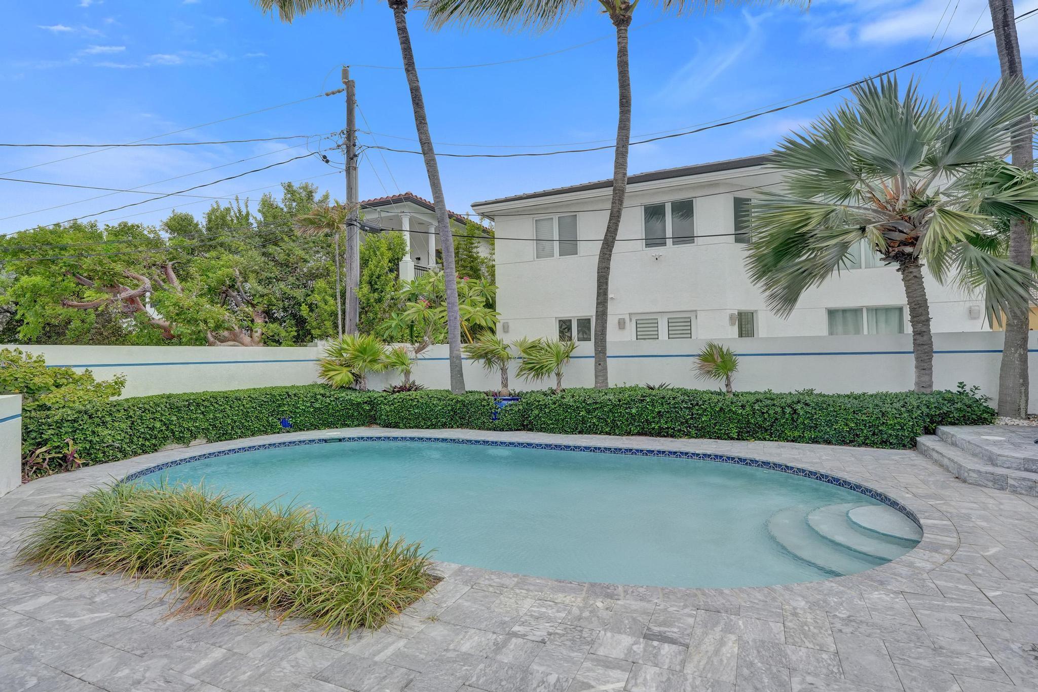 LAS OLAS BY THE SEA EXT - Residential