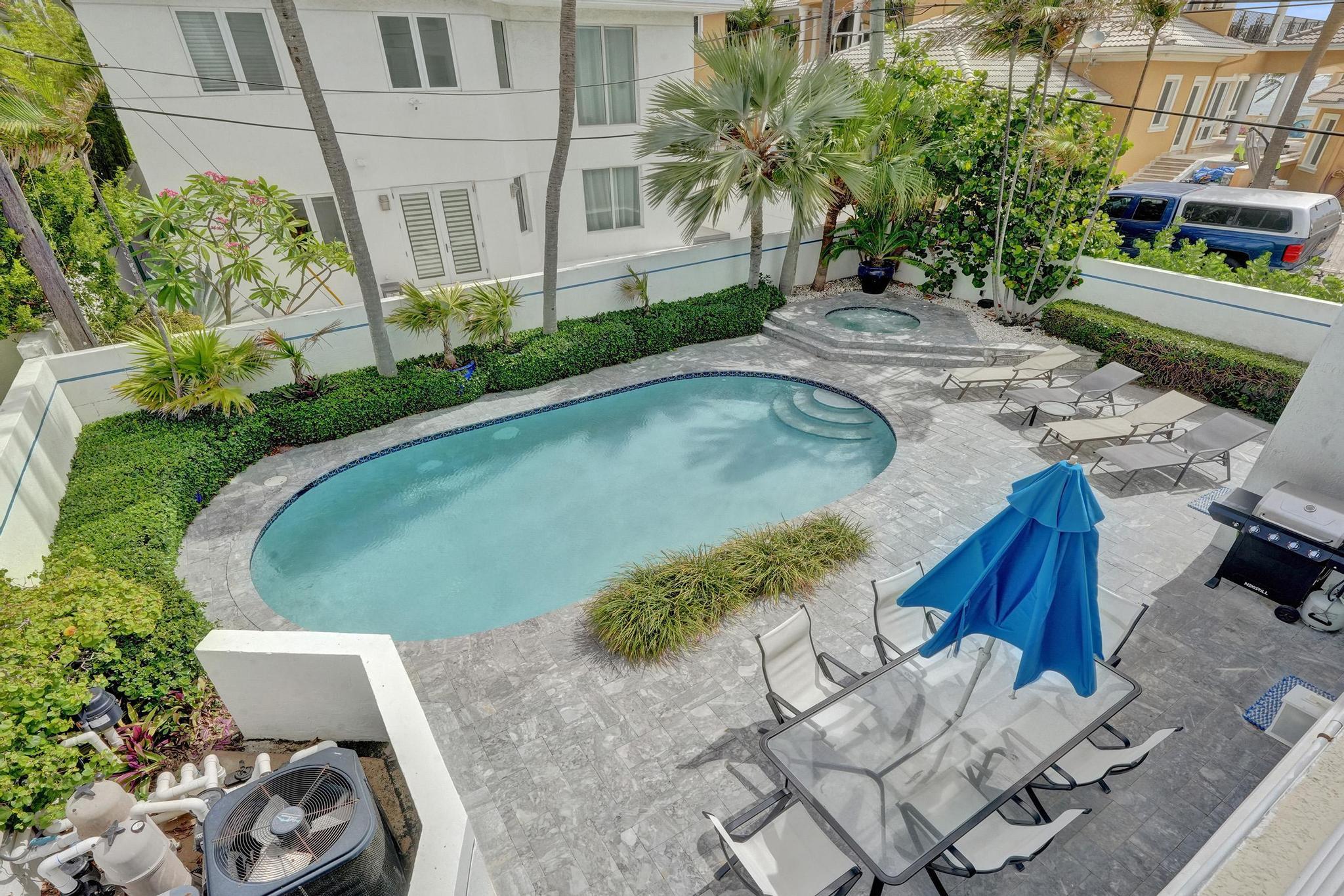 LAS OLAS BY THE SEA EXT - Residential